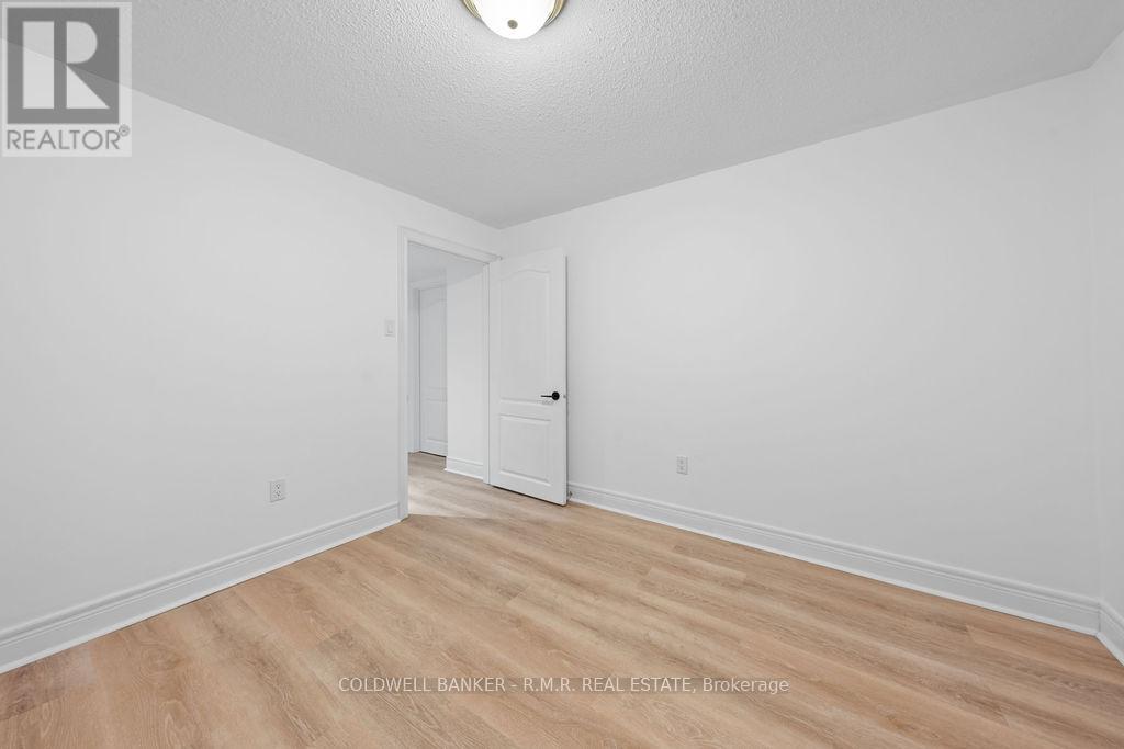 8 Valley Vista Drive, Vaughan (Patterson), Ontario  L6A 0Z2 - Photo 36 - N12739428