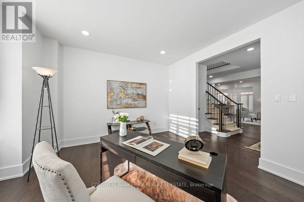 8 Valley Vista Drive, Vaughan (Patterson), Ontario  L6A 0Z2 - Photo 7 - N12739428