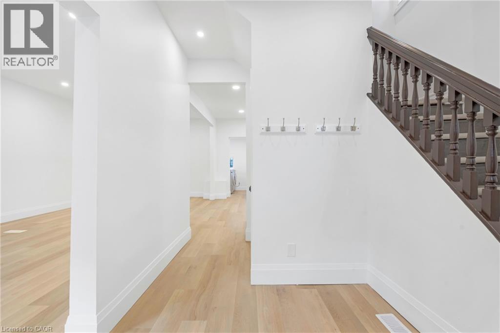 15 Arthur Street N, Hamilton, Ontario  L8L 6C6 - Photo 3 - 40801542