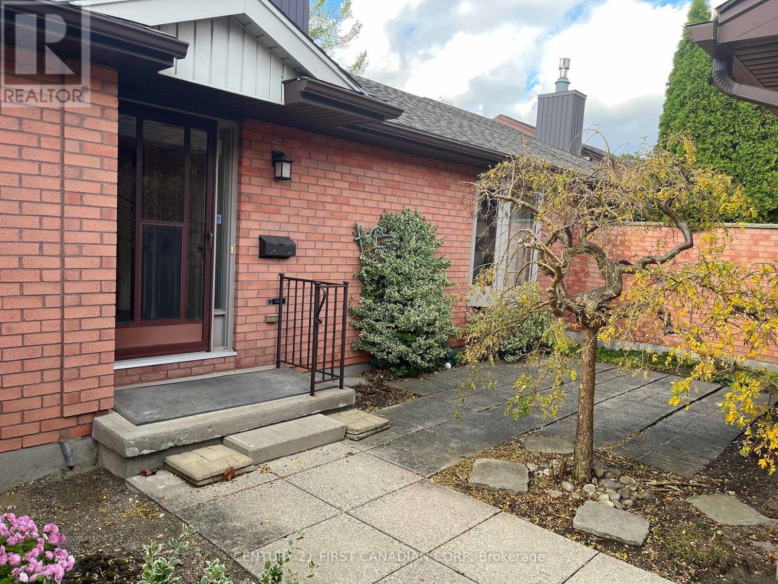 2 - 55 Fiddlers Green Road, London North, Ontario  N6H 4T8 - Photo 3 - X12739468