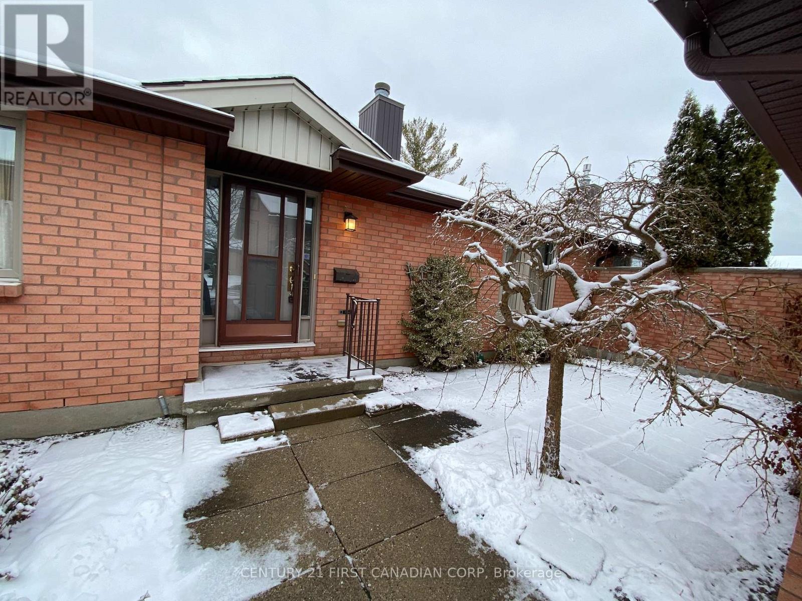 2 - 55 Fiddlers Green Road, London North, Ontario  N6H 4T8 - Photo 37 - X12739468