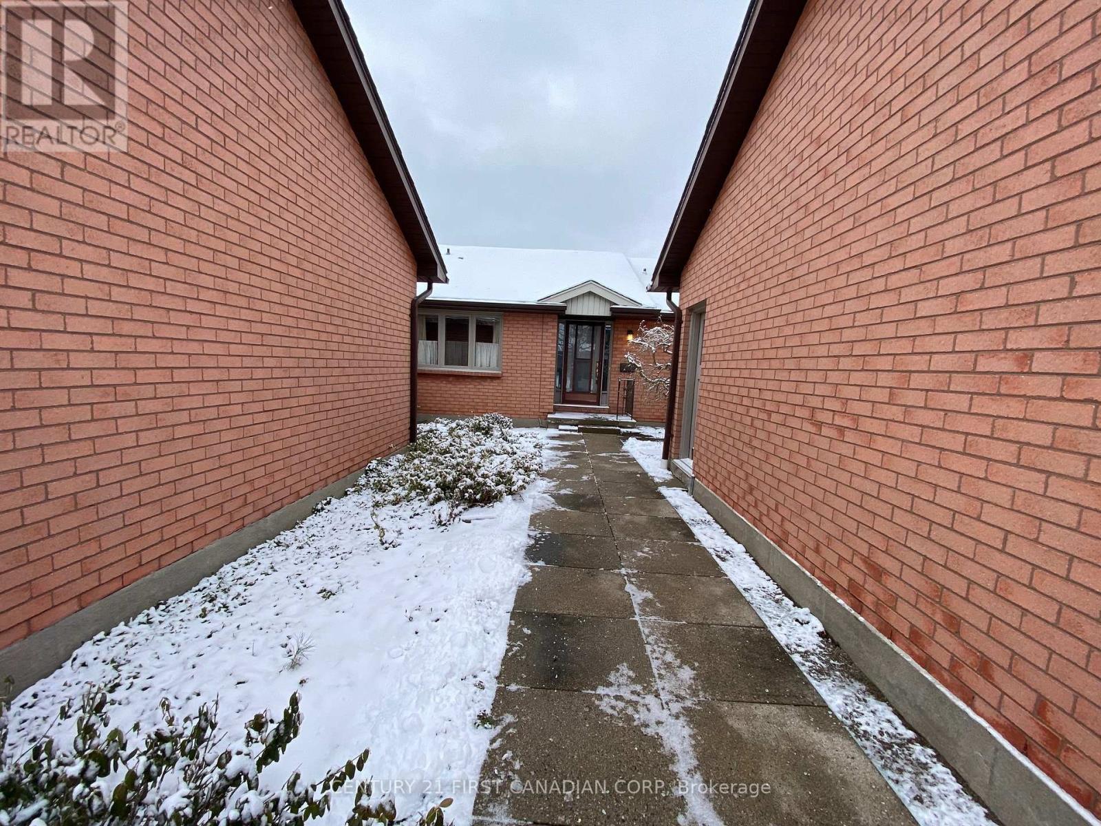 2 - 55 Fiddlers Green Road, London North, Ontario  N6H 4T8 - Photo 39 - X12739468