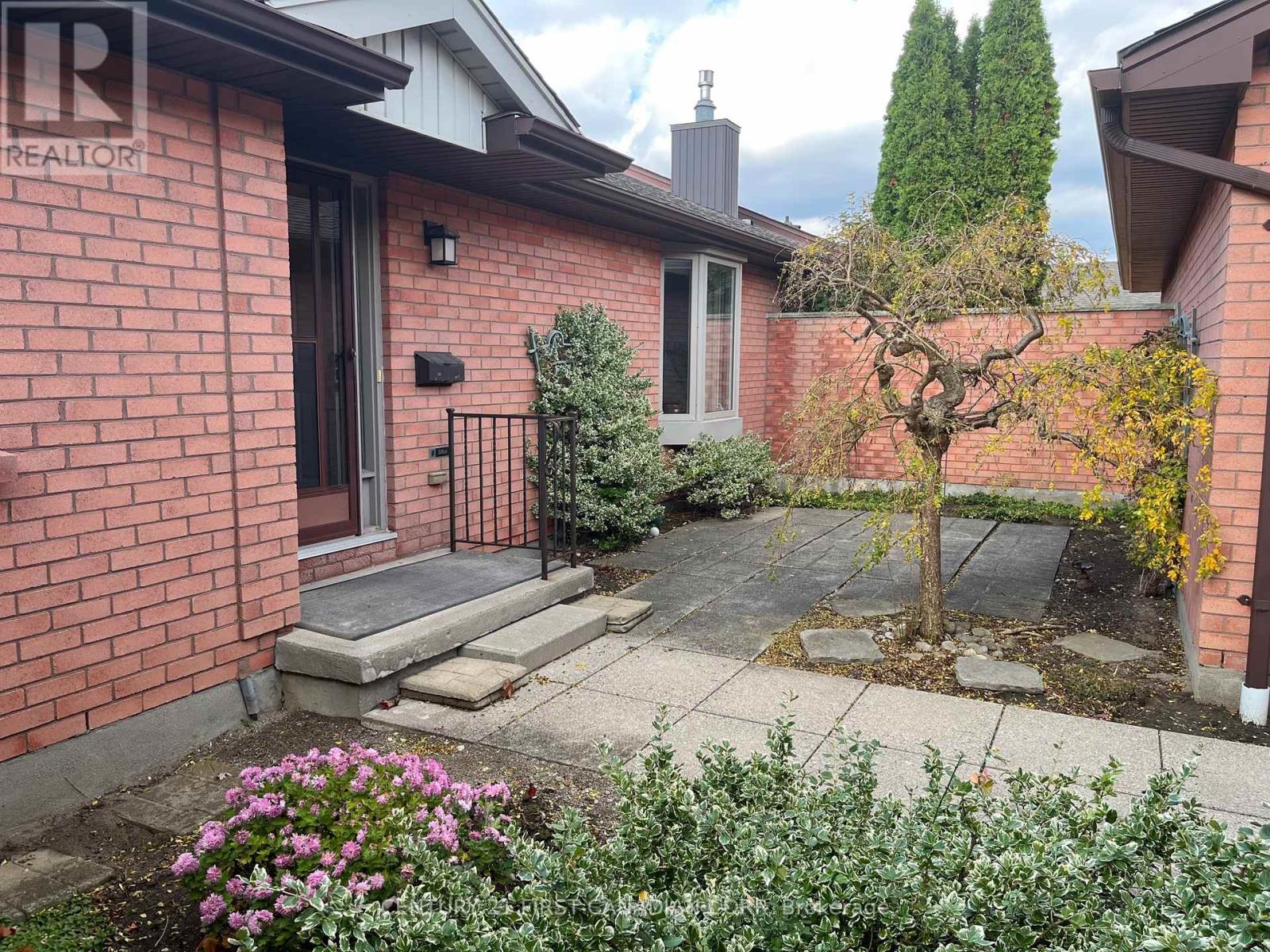 2 - 55 Fiddlers Green Road, London North, Ontario  N6H 4T8 - Photo 4 - X12739468