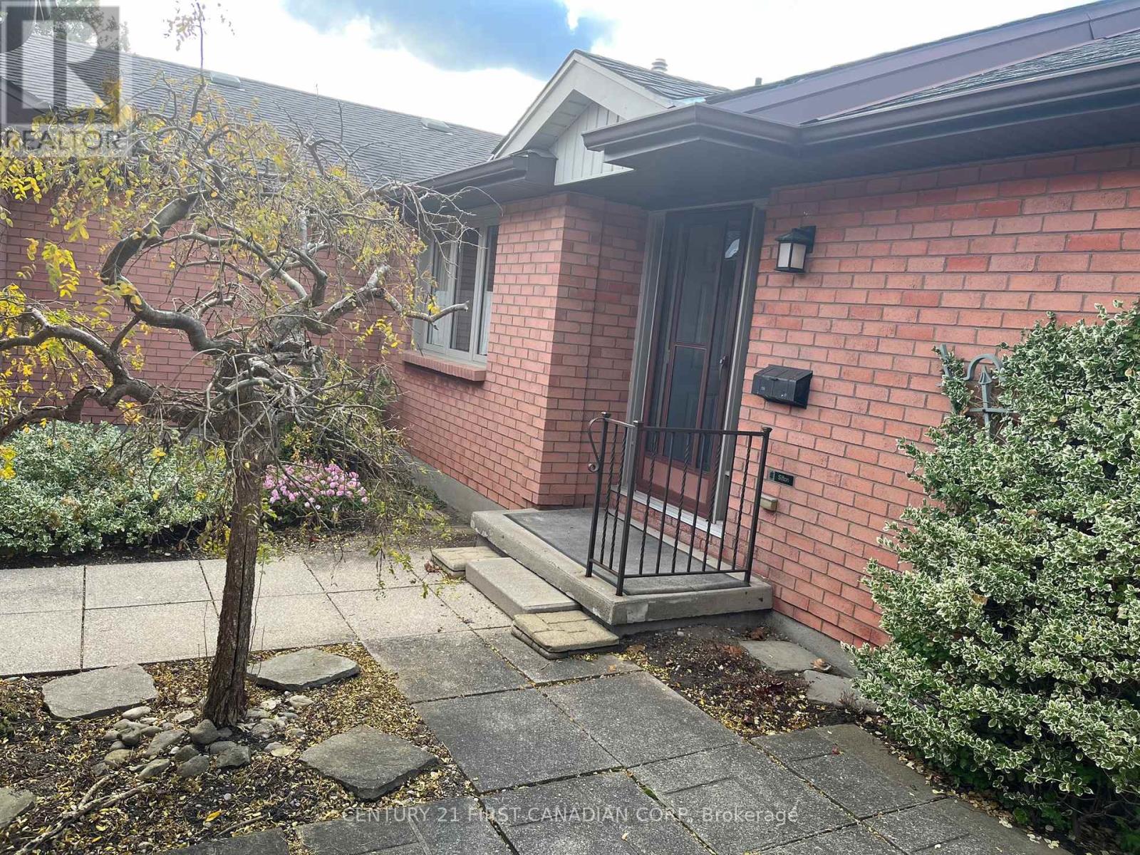 2 - 55 Fiddlers Green Road, London North, Ontario  N6H 4T8 - Photo 5 - X12739468