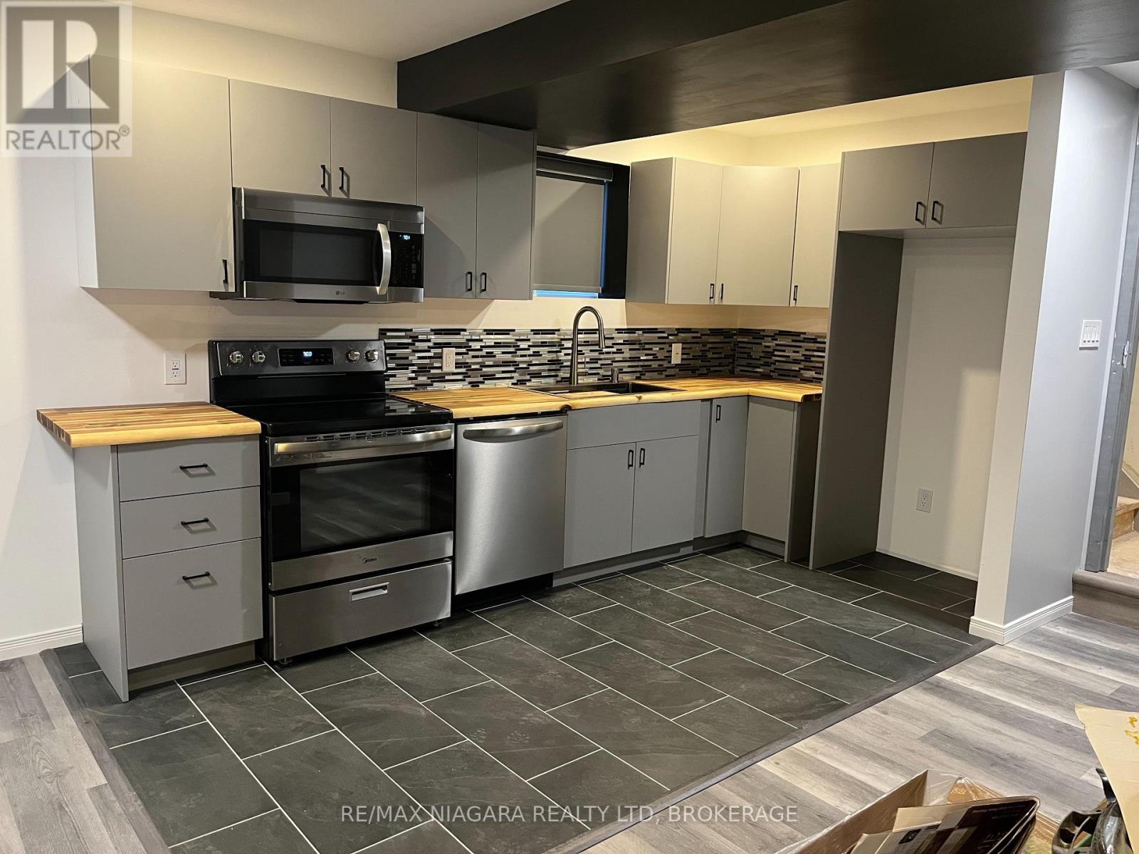 Lower - 7701 Cortina Crescent, Niagara Falls, Ontario  L2H 3B4 - Photo 2 - X12419032