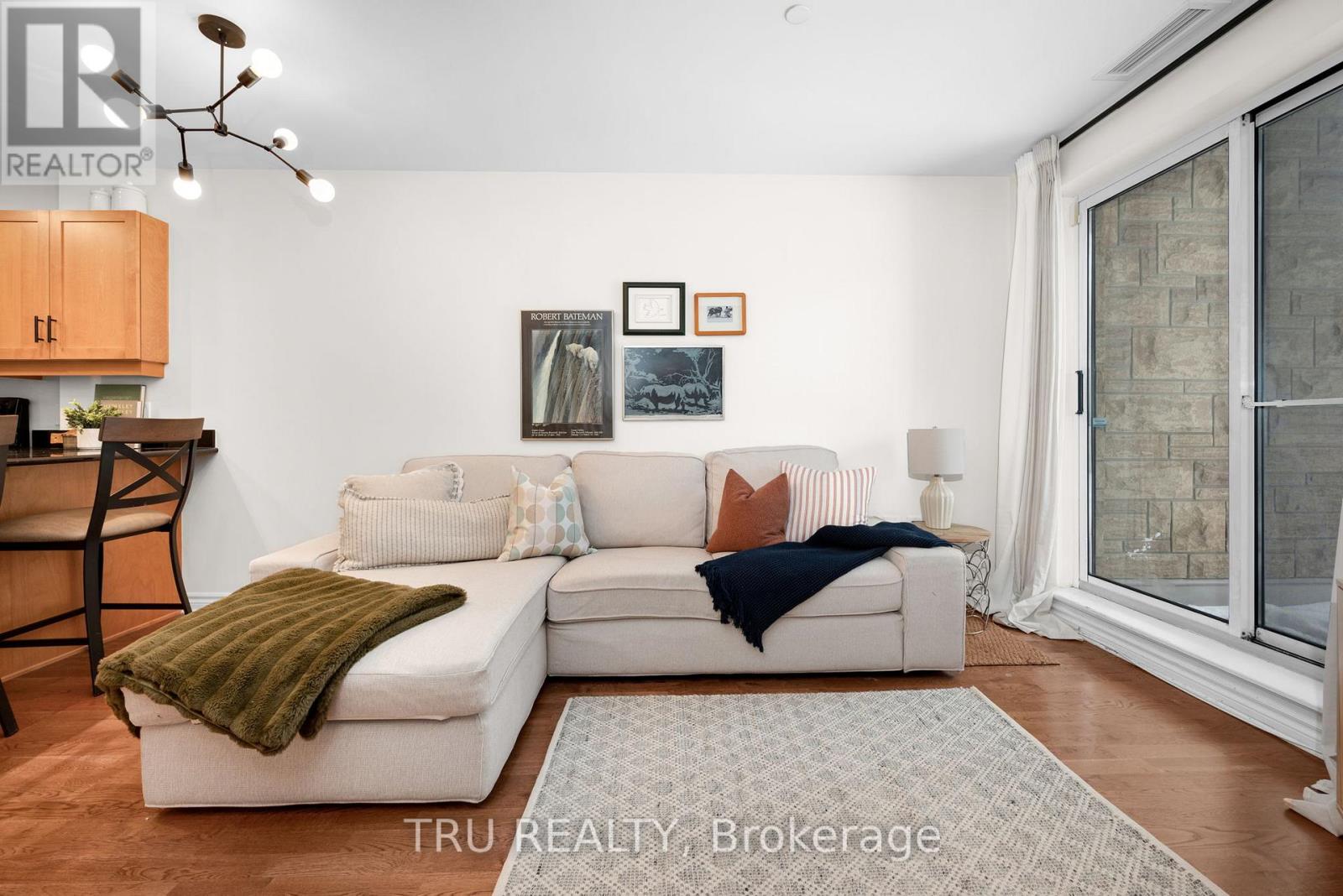 104 - 314 Central Park Drive, Ottawa, Ontario K2C 0R2 - Photo 10 - X12739444