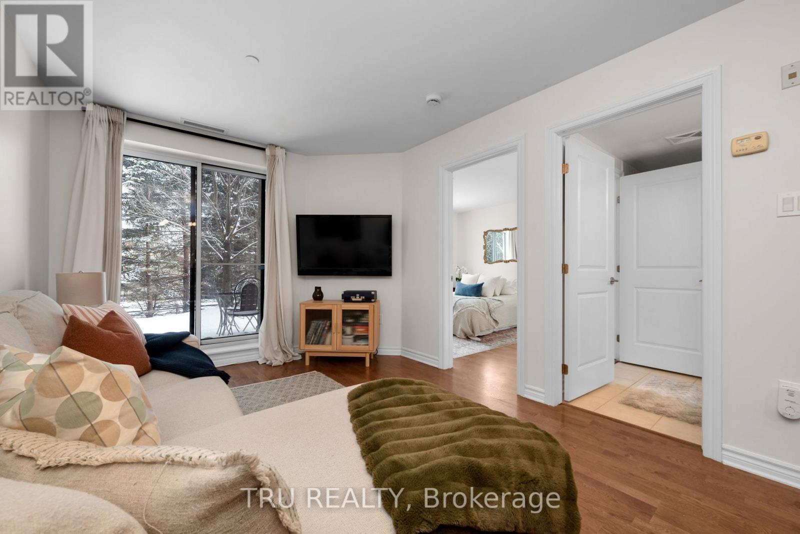 104 - 314 Central Park Drive, Ottawa, Ontario K2C 0R2 - Photo 8 - X12739444