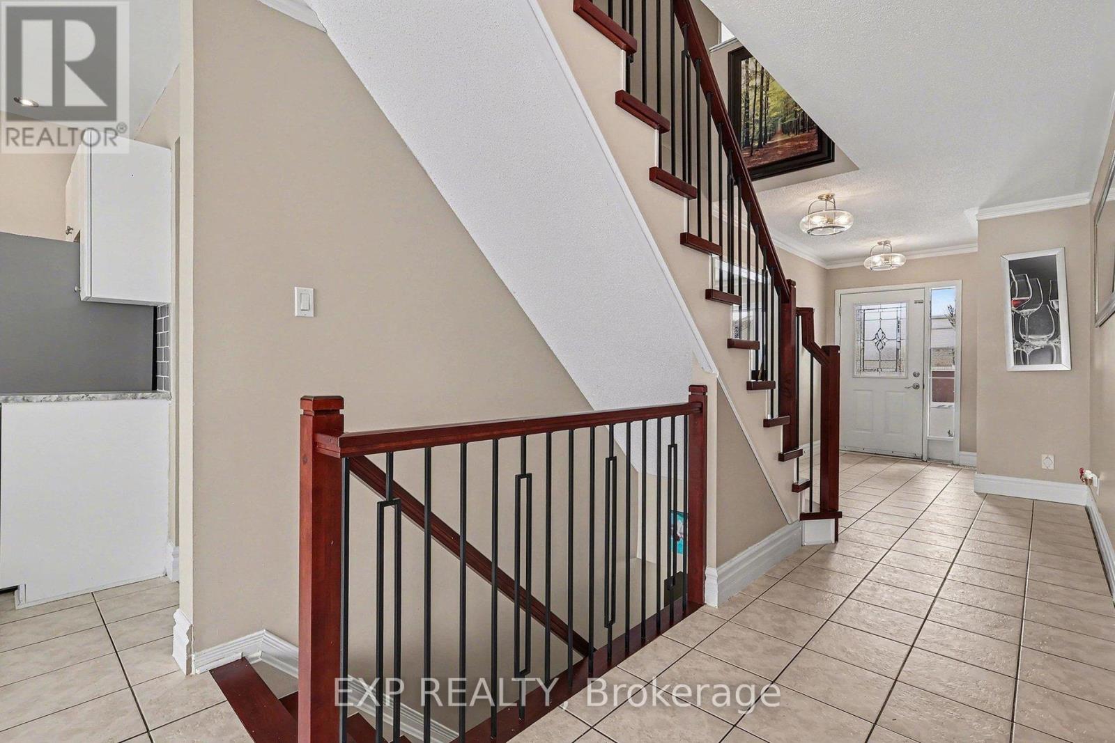 61 Lamadeleine Boulevard, Russell, Ontario  K0A 1W0 - Photo 4 - X12739496