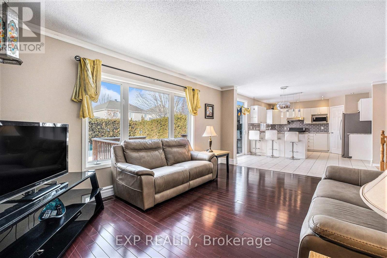 61 Lamadeleine Boulevard, Russell, Ontario  K0A 1W0 - Photo 6 - X12739496