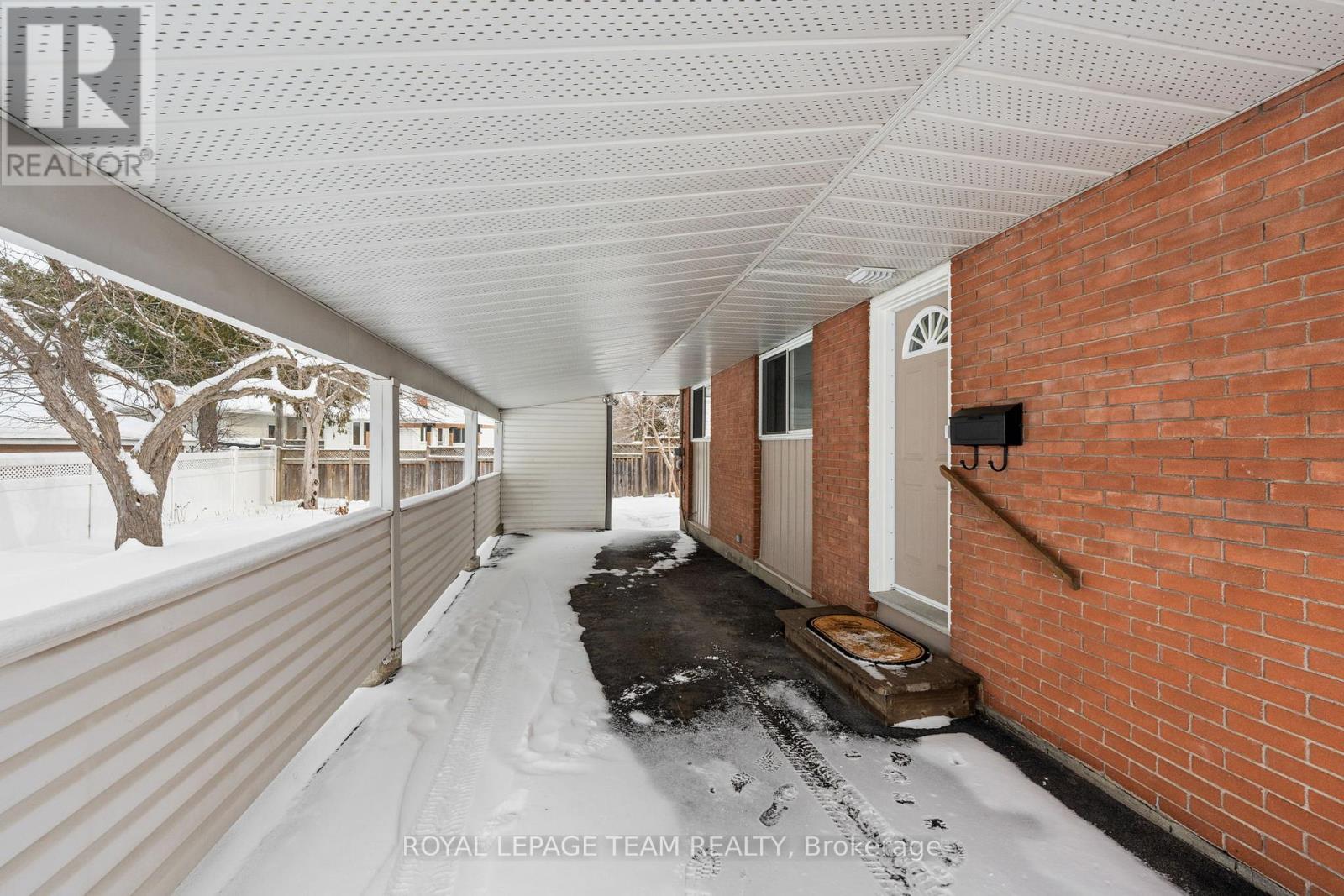 3 Domus Crescent, Ottawa, Ontario  K2H 6A3 - Photo 4 - X12739500