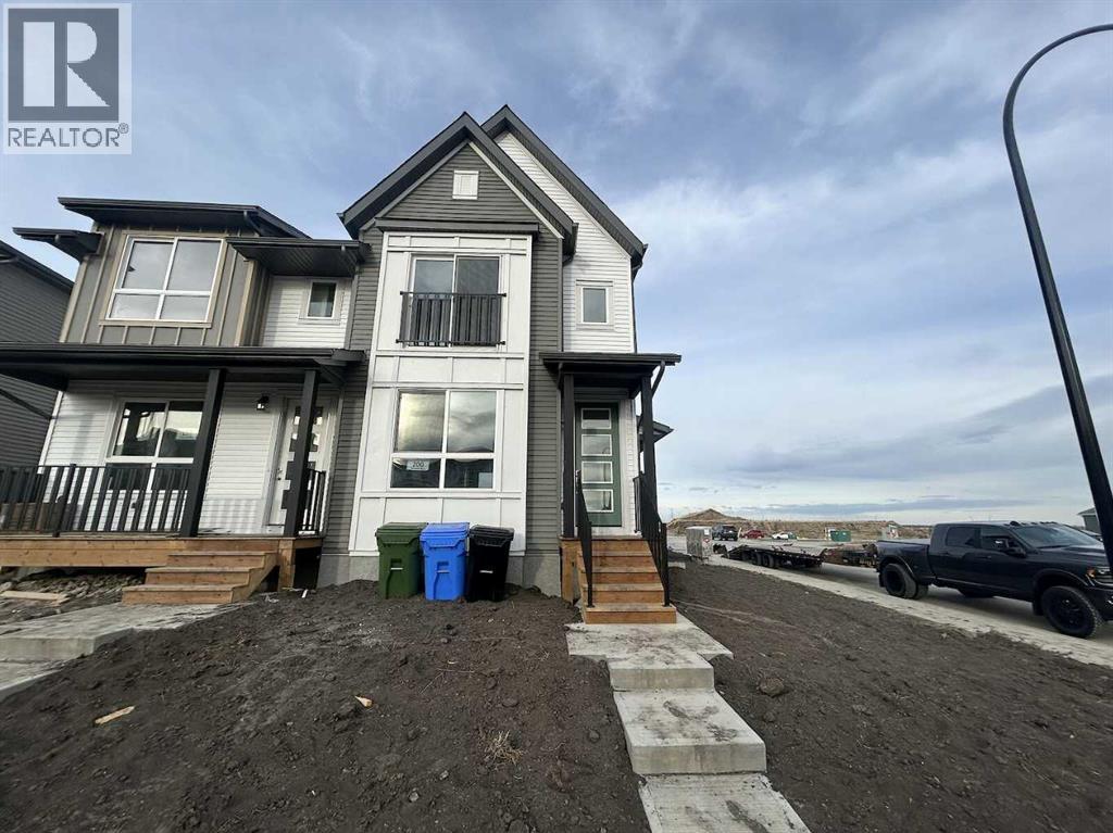 200 Belmont Way, Calgary, Alberta  T2X 5T4 - Photo 1 - A2281817