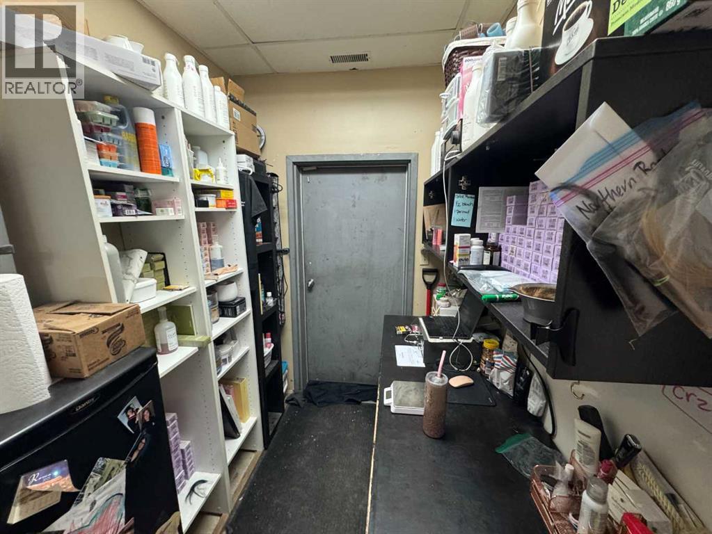 1022 1 Avenue, Beaverlodge, Alberta  T0H 0C0 - Photo 8 - A2282255