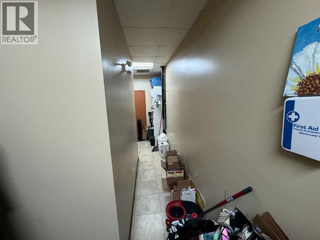 1022 1 Avenue, Beaverlodge, Alberta  T0H 0C0 - Photo 9 - A2282255