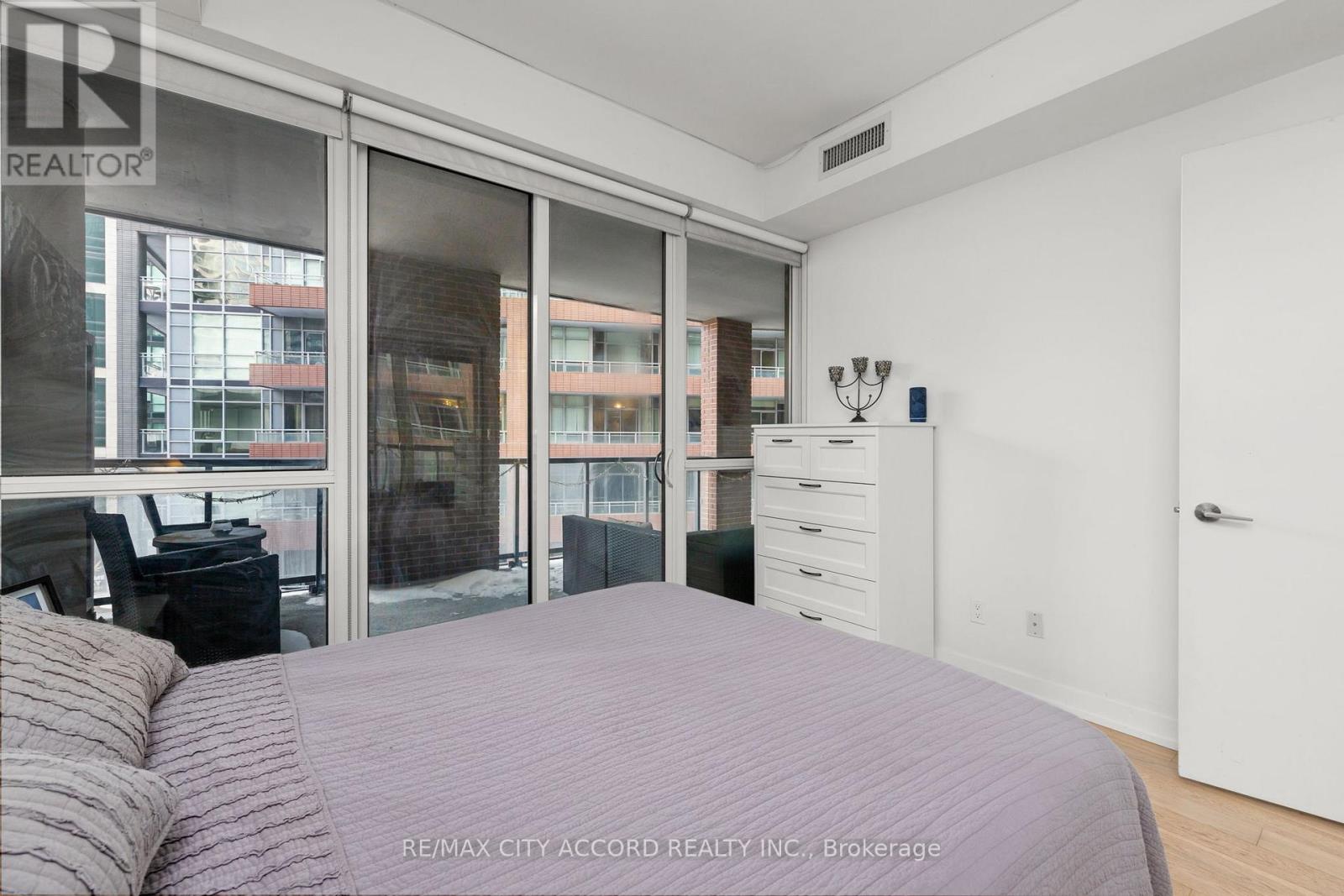 311 - 20 Bruyeres Mews, Toronto, Ontario  M5V 0G8 - Photo 12 - C12739420