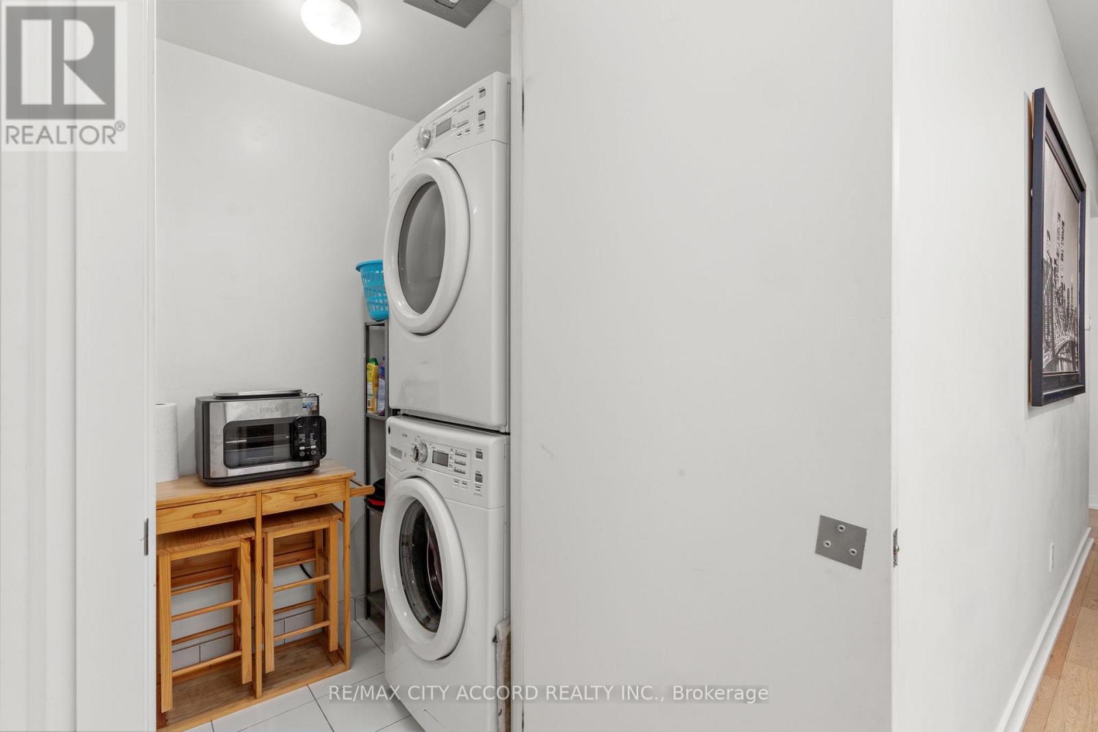 311 - 20 Bruyeres Mews, Toronto, Ontario  M5V 0G8 - Photo 14 - C12739420