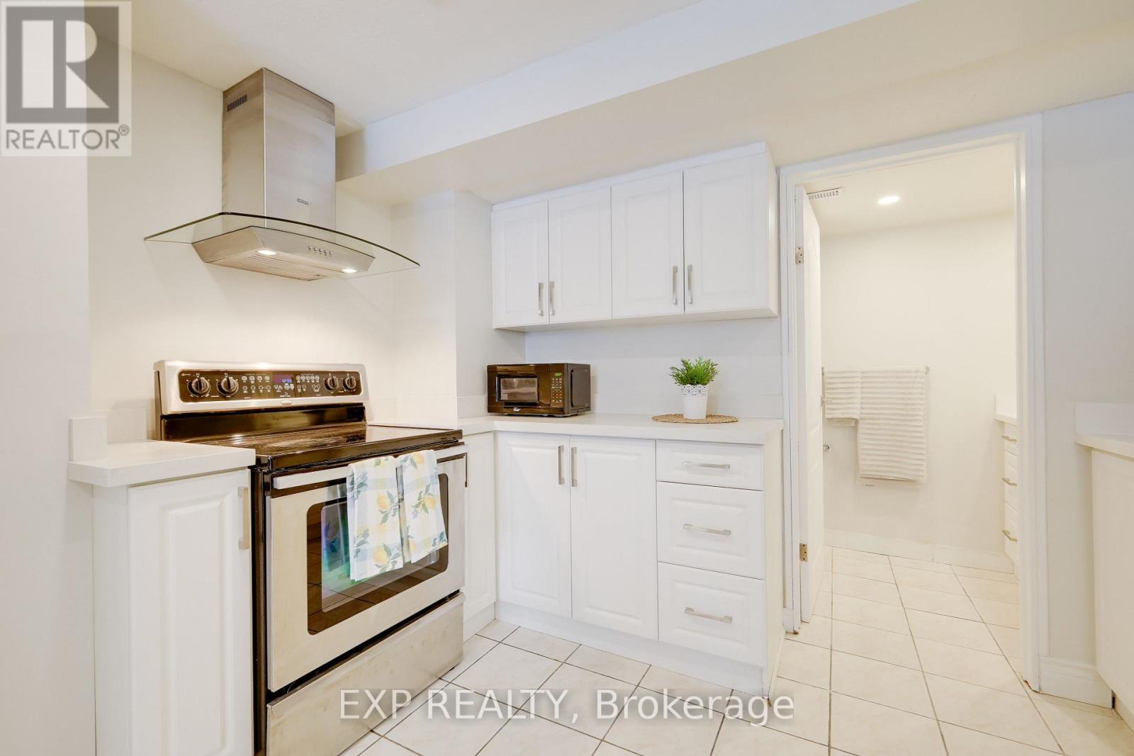 Lower - 100 Micmac Crescent, Toronto, Ontario  M2H 2K2 - Photo 11 - C12739424