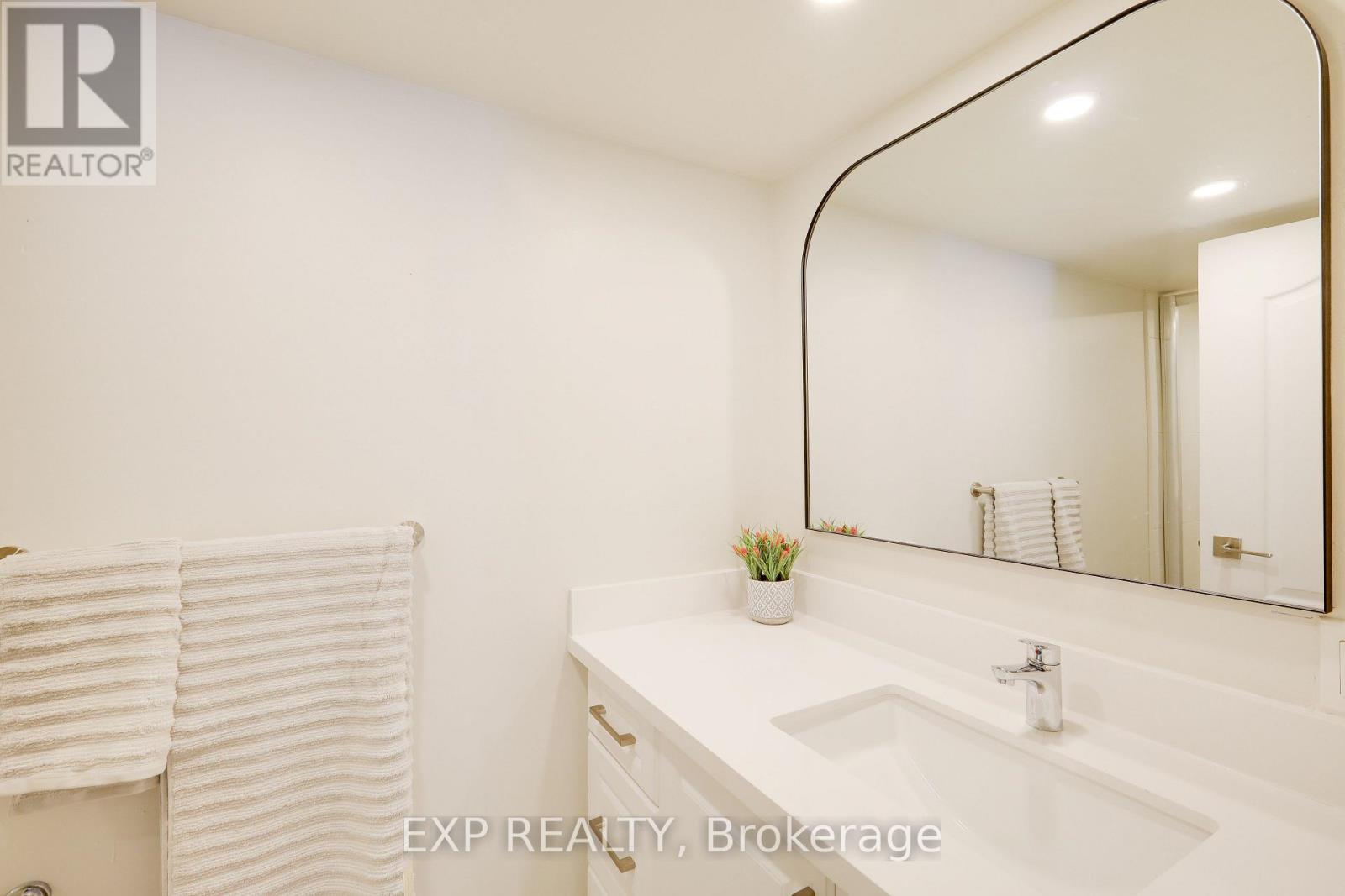 Lower - 100 Micmac Crescent, Toronto, Ontario  M2H 2K2 - Photo 13 - C12739424