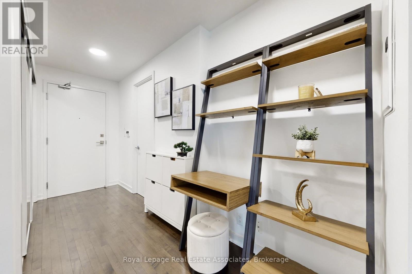 1705 - 12 York Street, Toronto, Ontario  M5J 0A9 - Photo 23 - C12739430