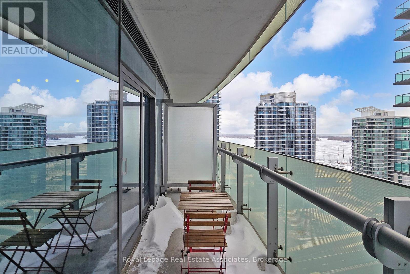 1705 - 12 York Street, Toronto, Ontario  M5J 0A9 - Photo 29 - C12739430