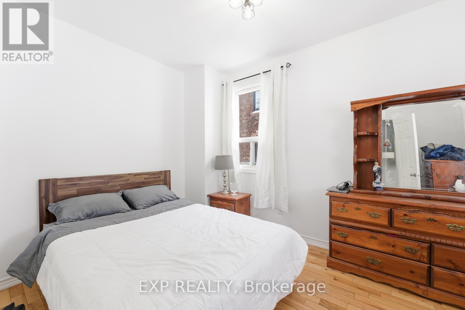 20 Muir Avenue, Toronto, Ontario  M6H 1E8 - Photo 11 - C12739448