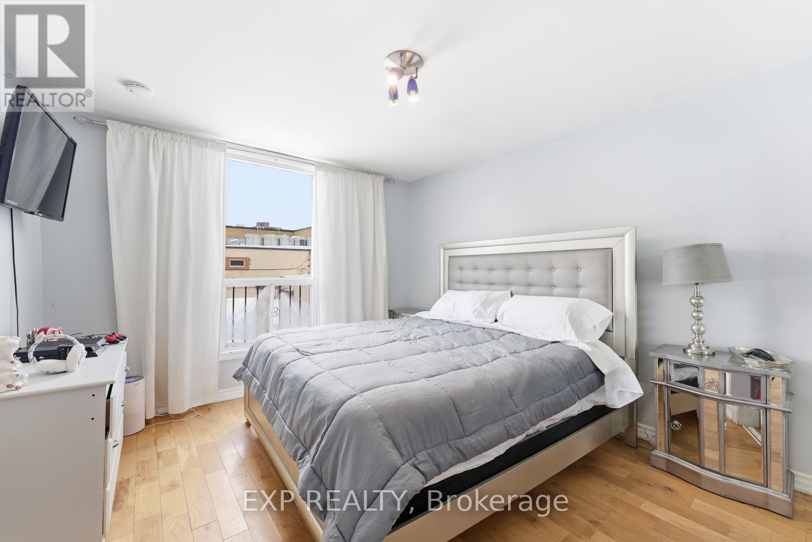 20 Muir Avenue, Toronto, Ontario  M6H 1E8 - Photo 13 - C12739448