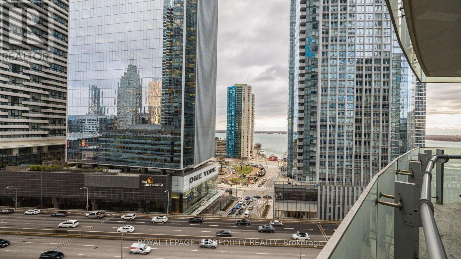 1101 - 14 York Street, Toronto, Ontario  M5J 0B1 - Photo 17 - C12739486