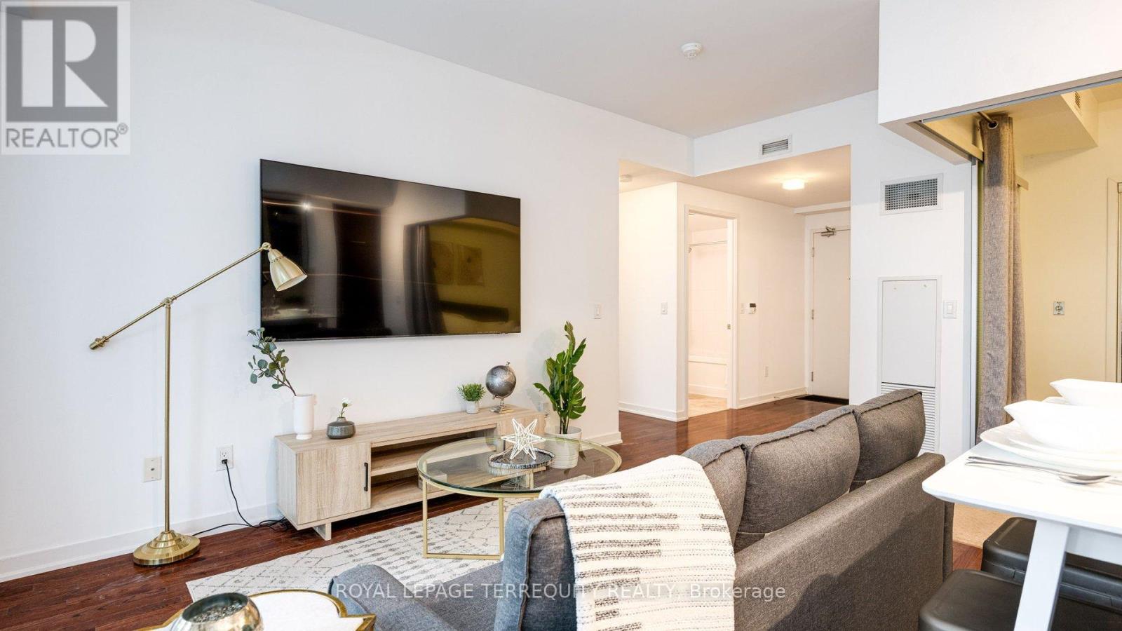 1101 - 14 York Street, Toronto, Ontario  M5J 0B1 - Photo 6 - C12739486