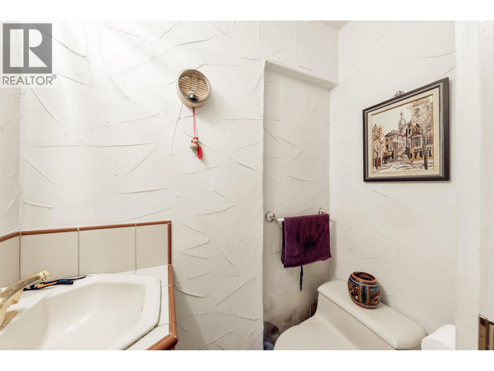 1670 Ayleslynn Drive, North Vancouver, British Columbia  V7J 2T3 - Photo 21 - R3083636