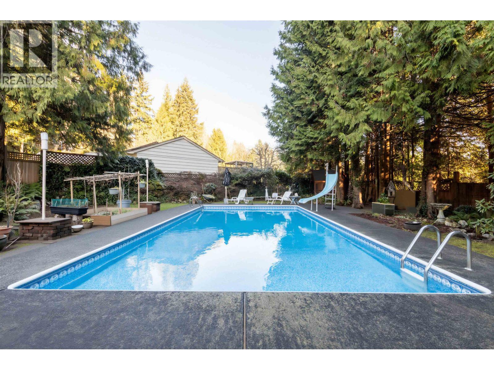 1670 Ayleslynn Drive, North Vancouver, British Columbia  V7J 2T3 - Photo 28 - R3083636