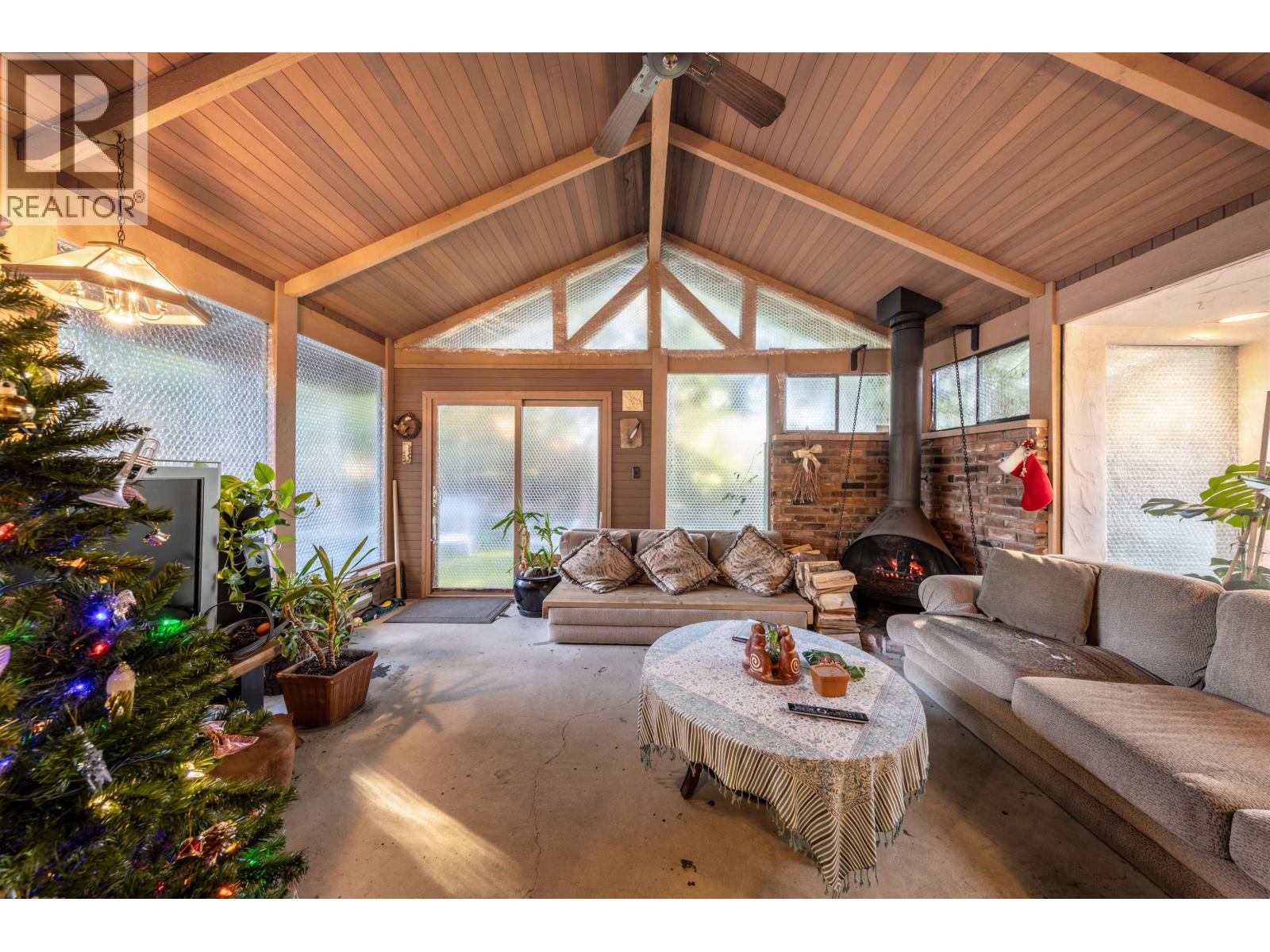 1670 Ayleslynn Drive, North Vancouver, British Columbia  V7J 2T3 - Photo 12 - R3083636