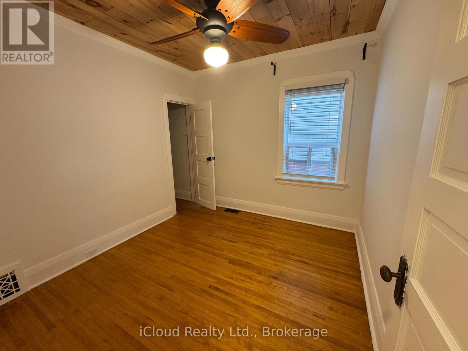 158 Westlake Avenue, Toronto, Ontario  M4C 4S2 - Photo 11 - E12739362