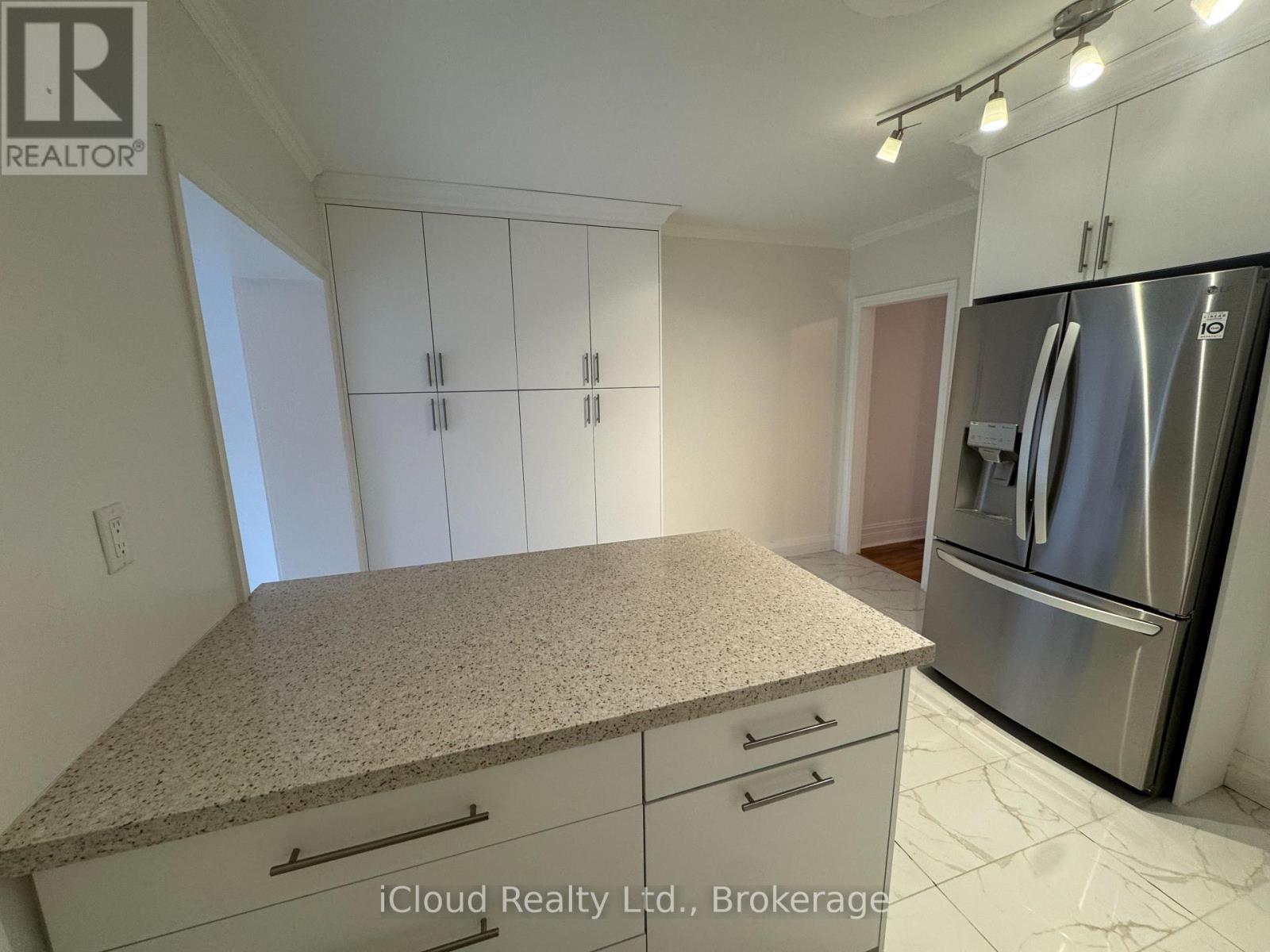 158 Westlake Avenue, Toronto, Ontario  M4C 4S2 - Photo 6 - E12739362