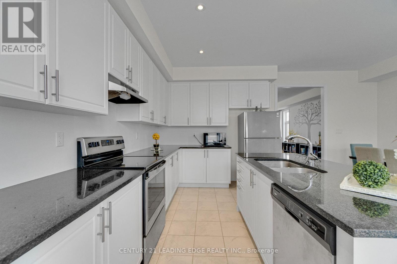 31 Westbury Way, Whitby, Ontario  L1M 0L9 - Photo 18 - E12739442