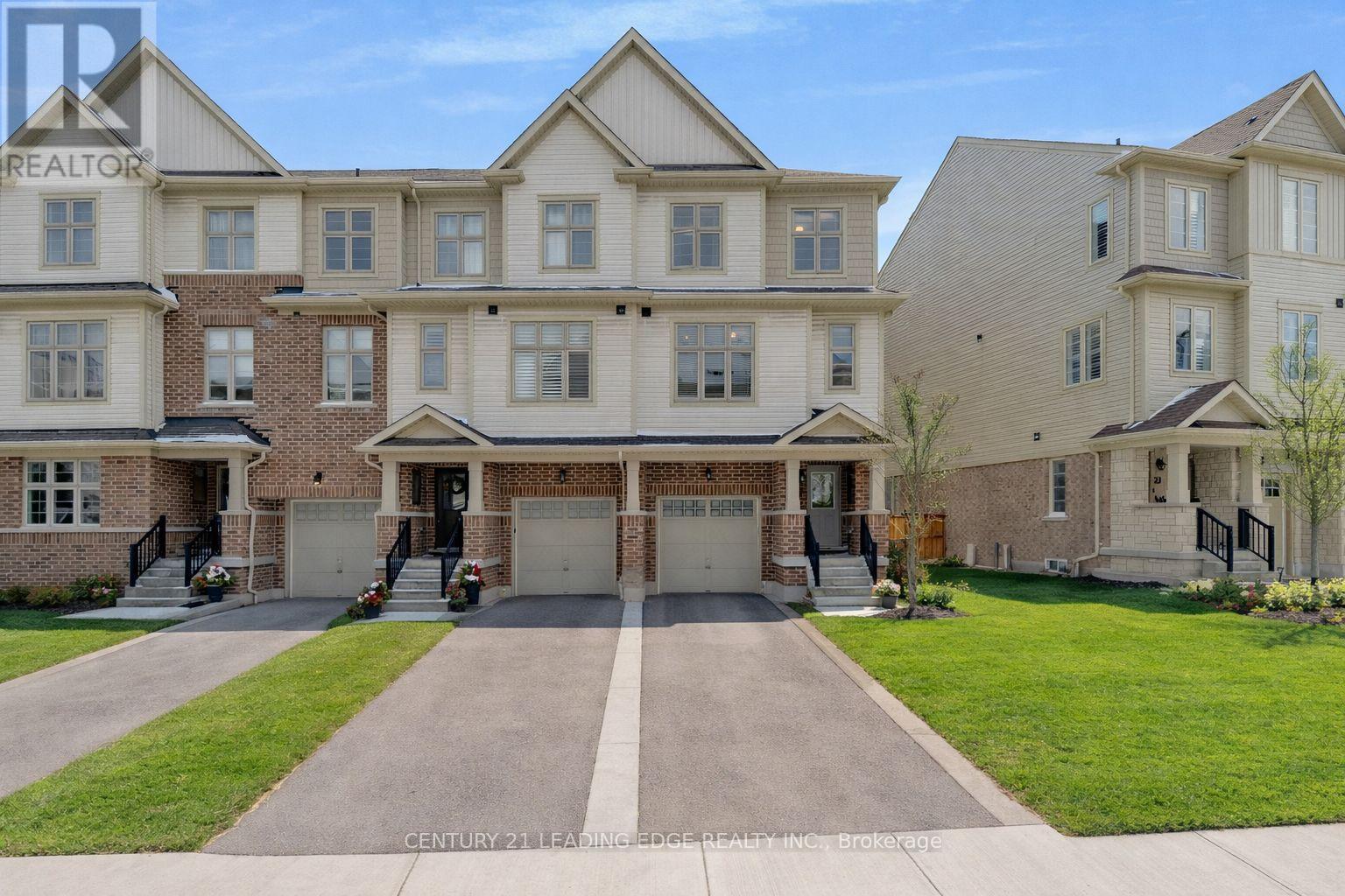 31 Westbury Way, Whitby, Ontario  L1M 0L9 - Photo 2 - E12739442