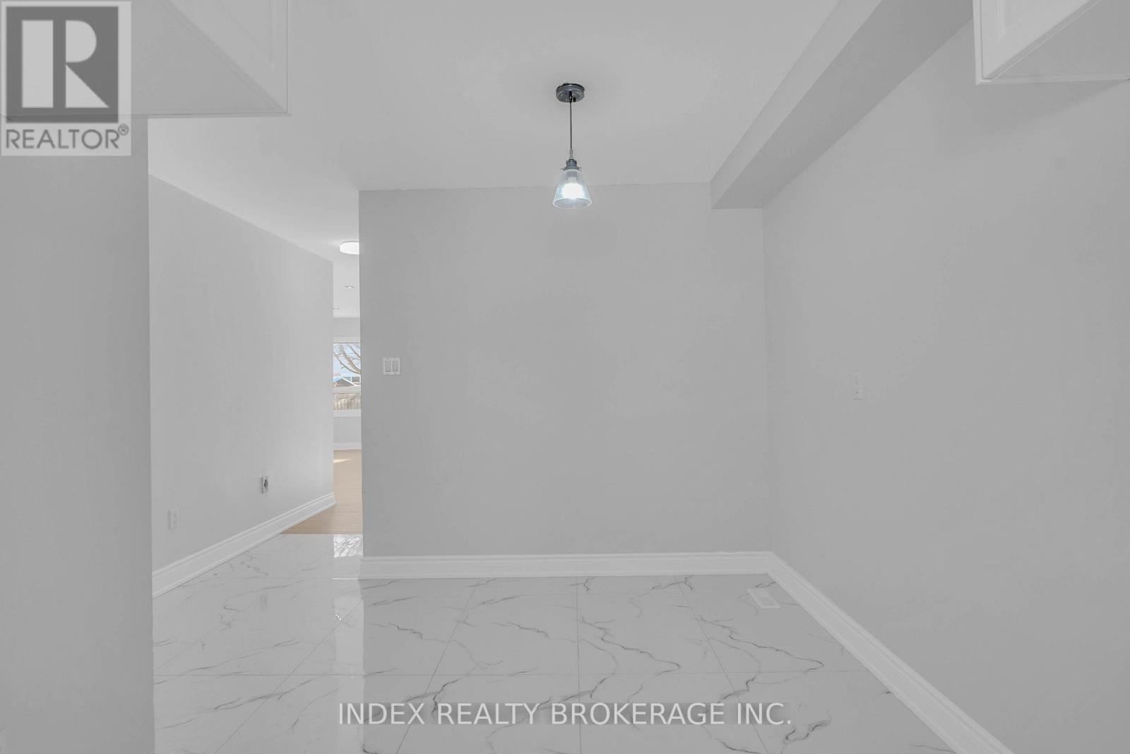 23 Drew Court, Whitby, Ontario  L1N 8X6 - Photo 9 - E12739484