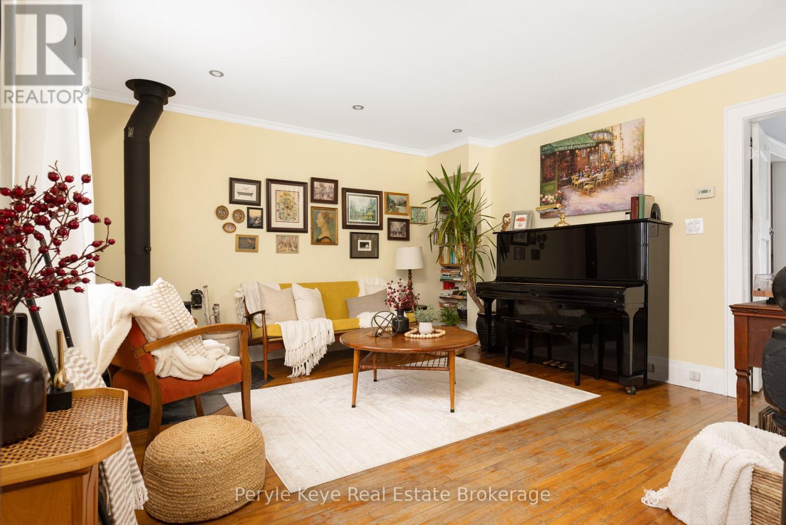 15 East Elliott Street, Huntsville, Ontario  P1H 1W8 - Photo 12 - X12589134