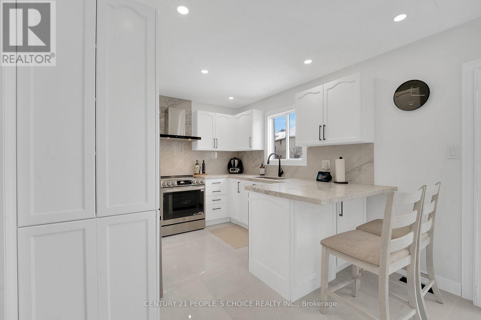 166 Marbella Road, Vaughan, Ontario  L4H 1L4 - Photo 11 - N12739372