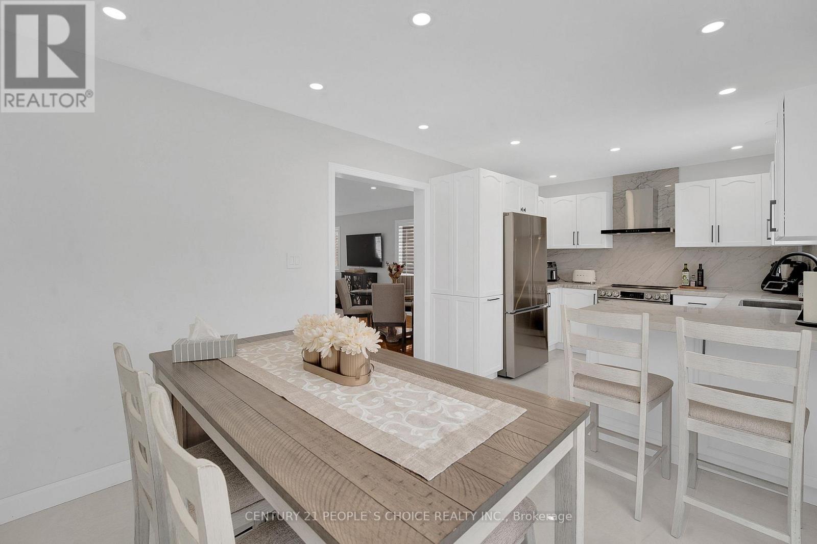 166 Marbella Road, Vaughan, Ontario  L4H 1L4 - Photo 17 - N12739372