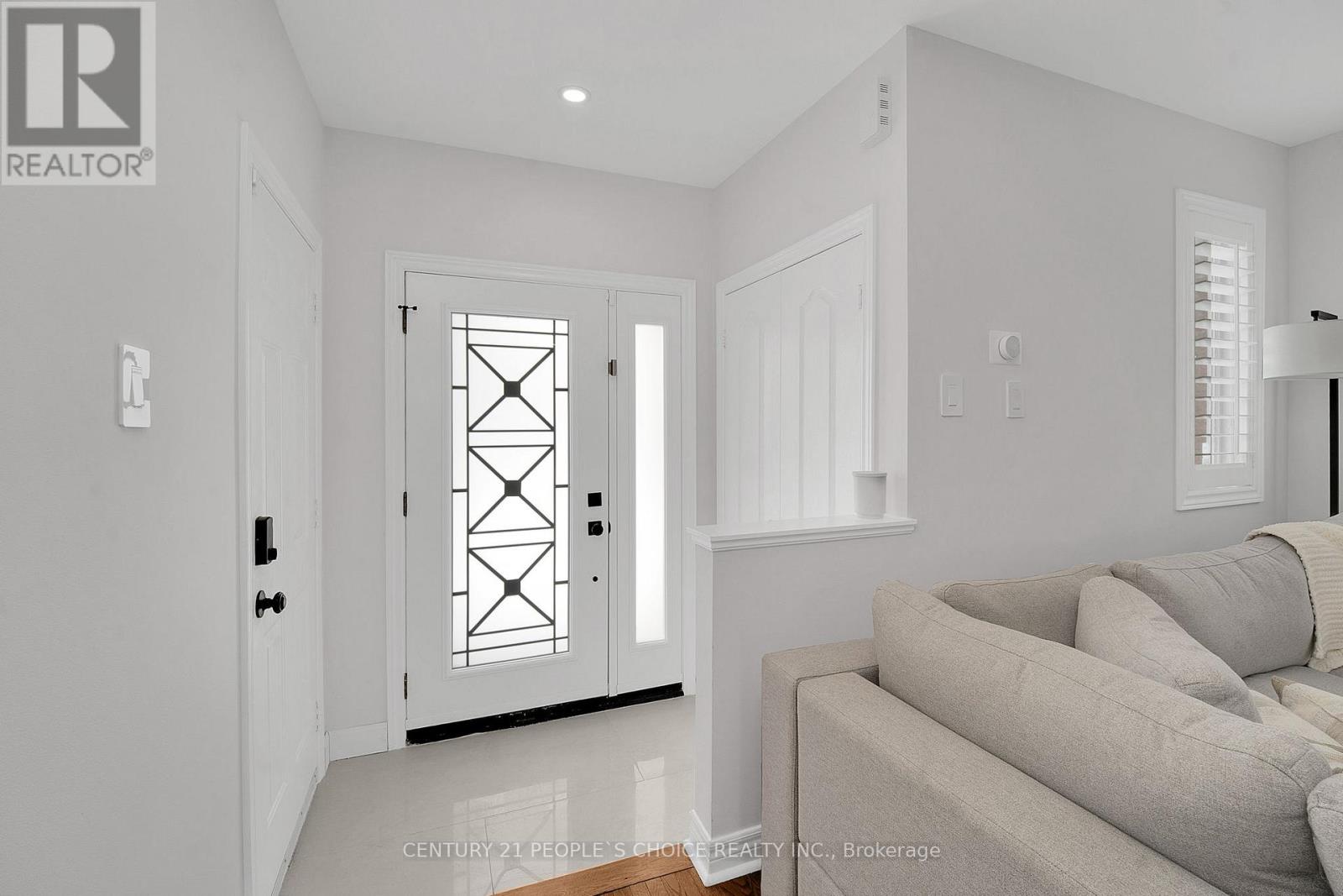 166 Marbella Road, Vaughan, Ontario  L4H 1L4 - Photo 2 - N12739372