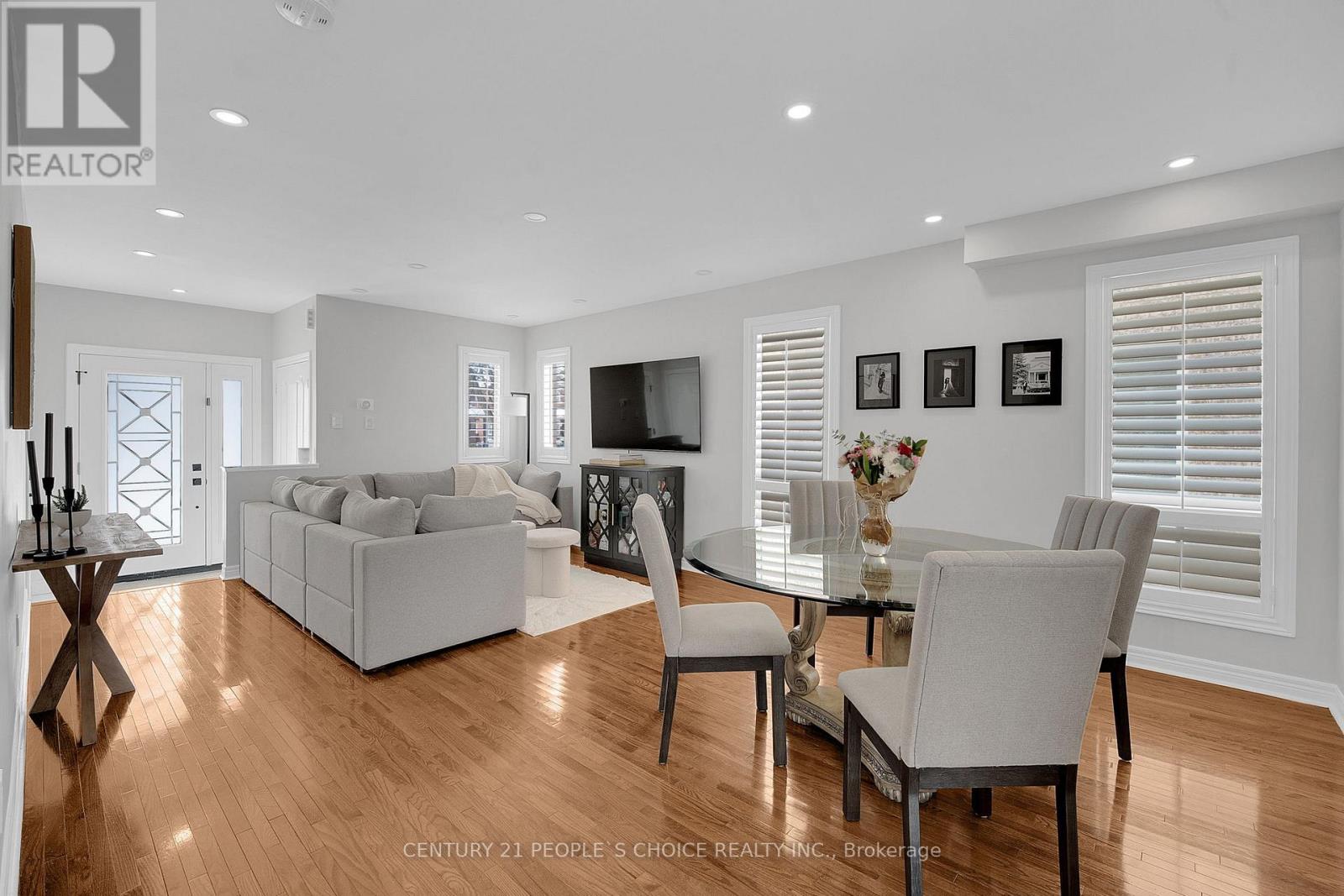 166 Marbella Road, Vaughan, Ontario  L4H 1L4 - Photo 3 - N12739372