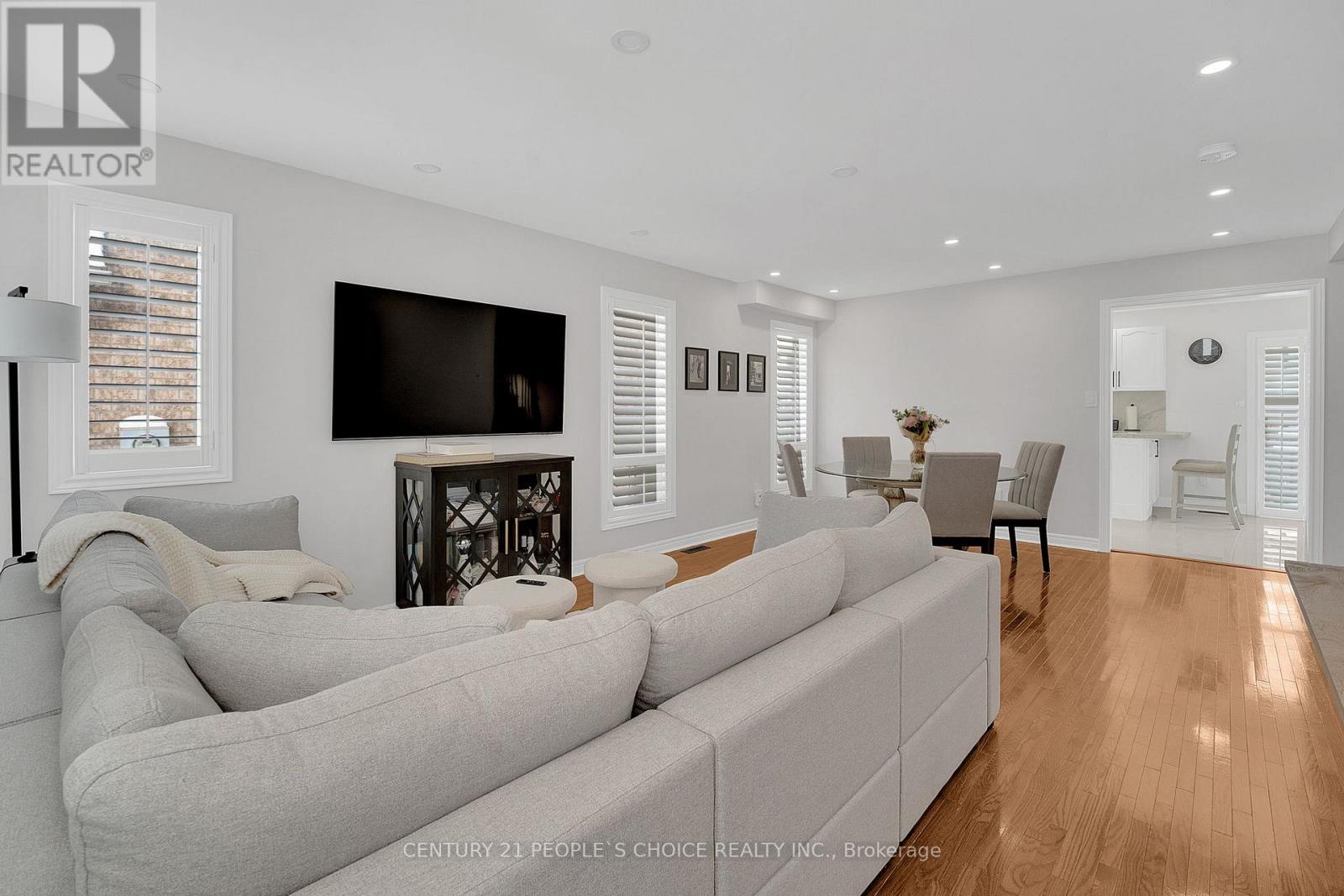 166 Marbella Road, Vaughan, Ontario  L4H 1L4 - Photo 8 - N12739372