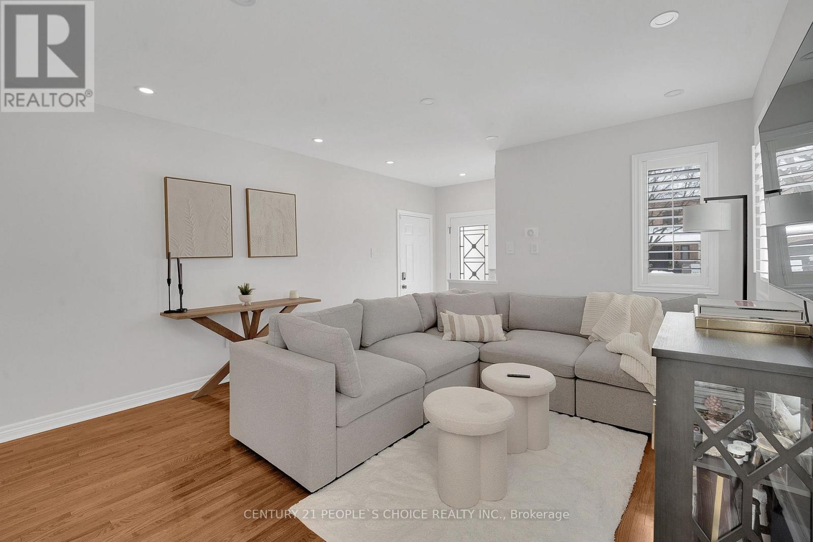 166 Marbella Road, Vaughan, Ontario  L4H 1L4 - Photo 9 - N12739372