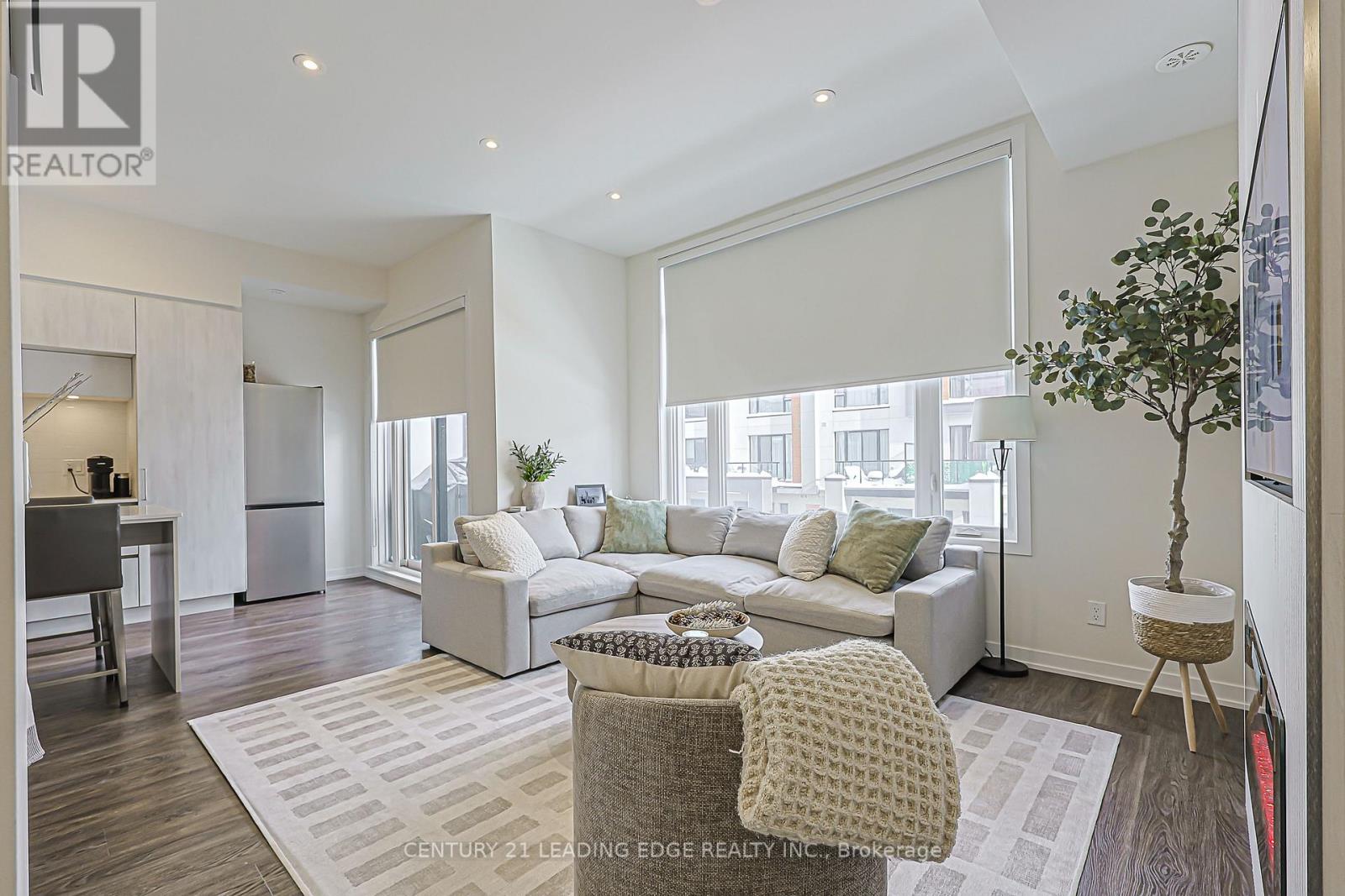 303 - 6 Steckley House Lane, Richmond Hill, Ontario  L4S 0N1 - Photo 10 - N12739488