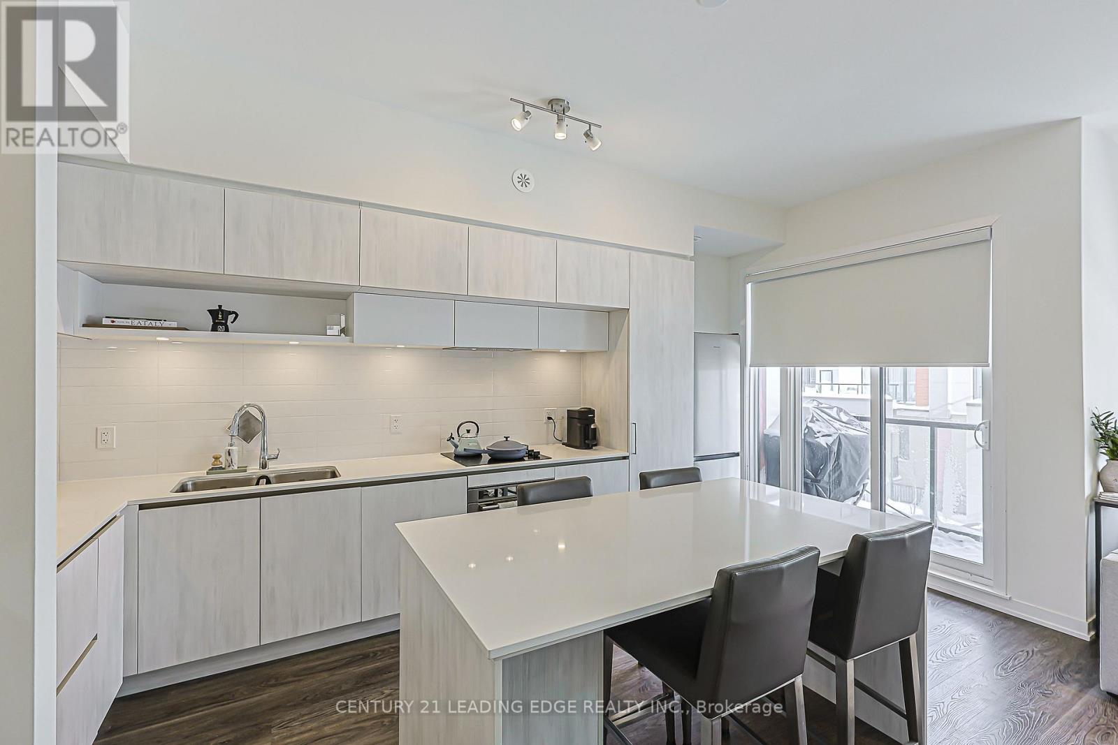 303 - 6 Steckley House Lane, Richmond Hill, Ontario  L4S 0N1 - Photo 3 - N12739488