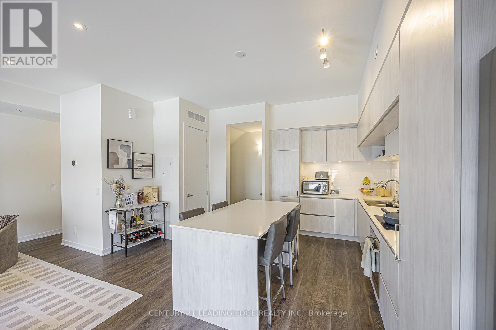 303 - 6 Steckley House Lane, Richmond Hill, Ontario  L4S 0N1 - Photo 5 - N12739488