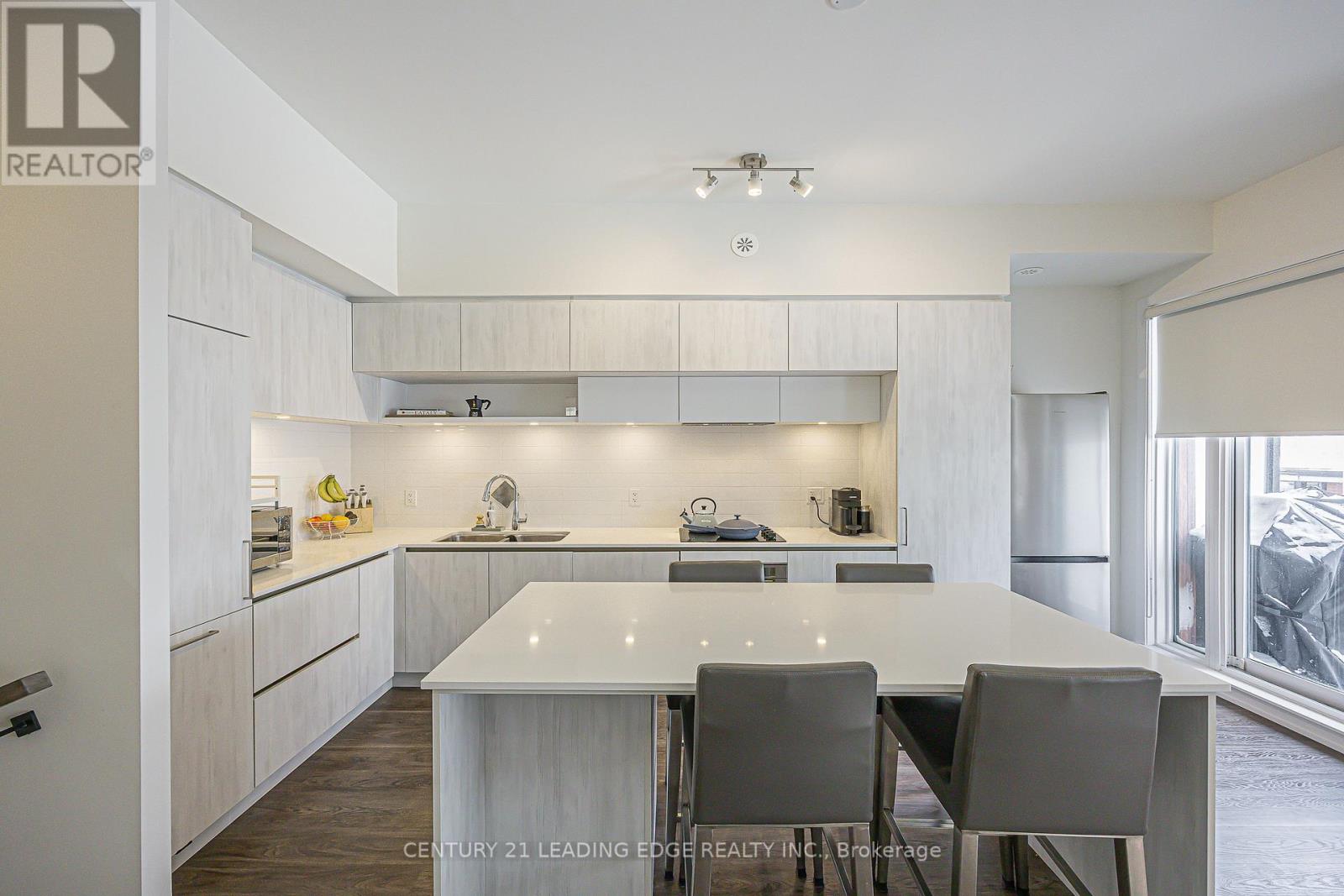 303 - 6 Steckley House Lane, Richmond Hill, Ontario  L4S 0N1 - Photo 7 - N12739488