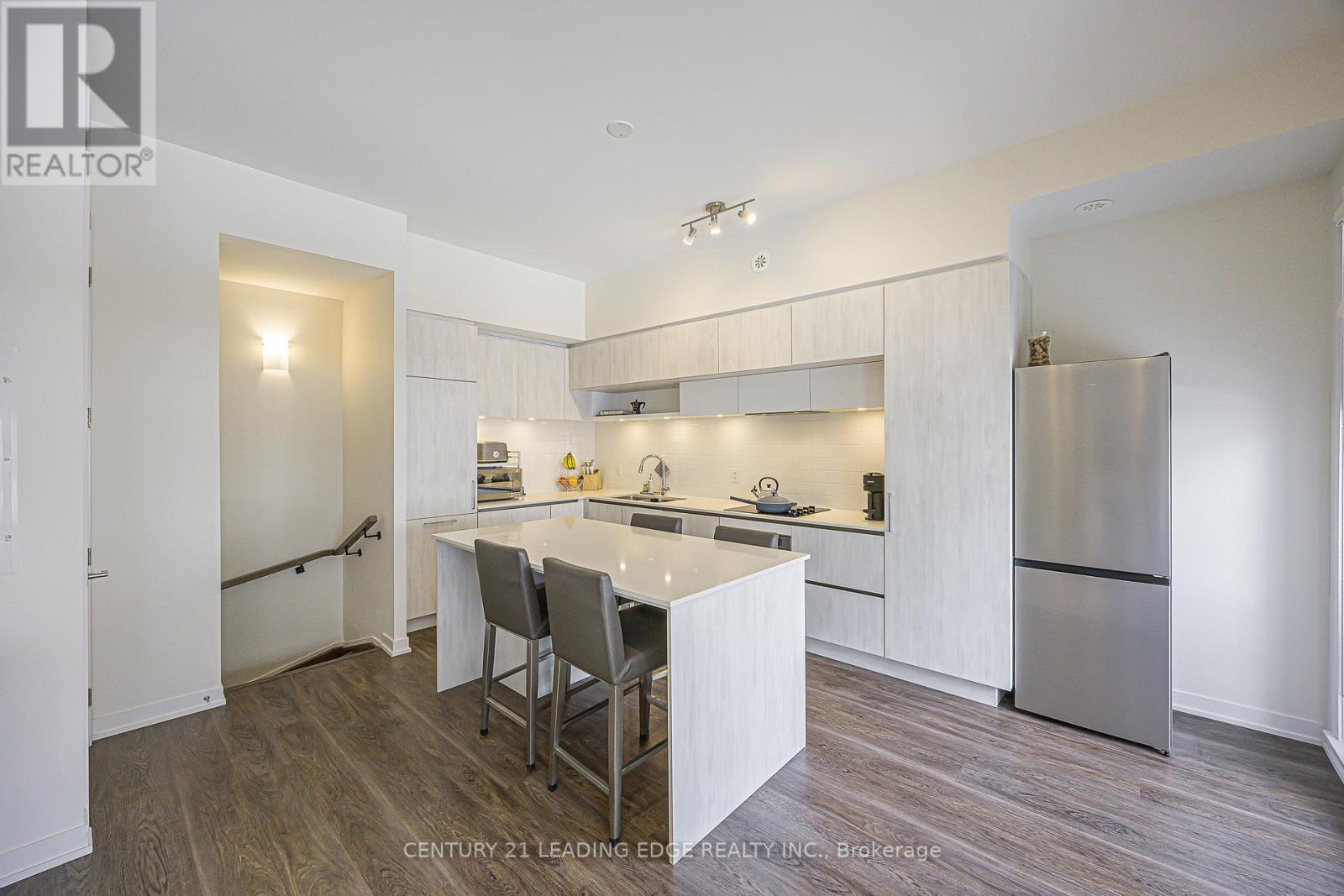 303 - 6 Steckley House Lane, Richmond Hill, Ontario  L4S 0N1 - Photo 8 - N12739488