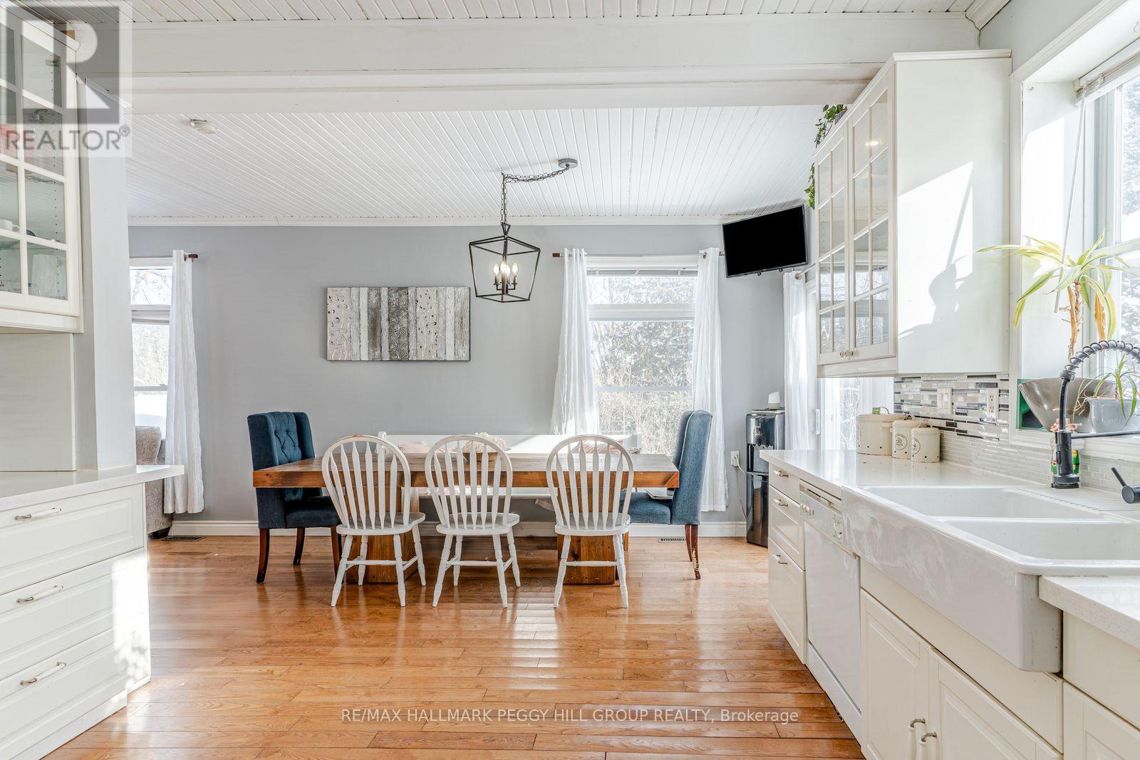 2917 Fairgrounds Road, Ramara, Ontario  L0K 2B0 - Photo 5 - S12739368