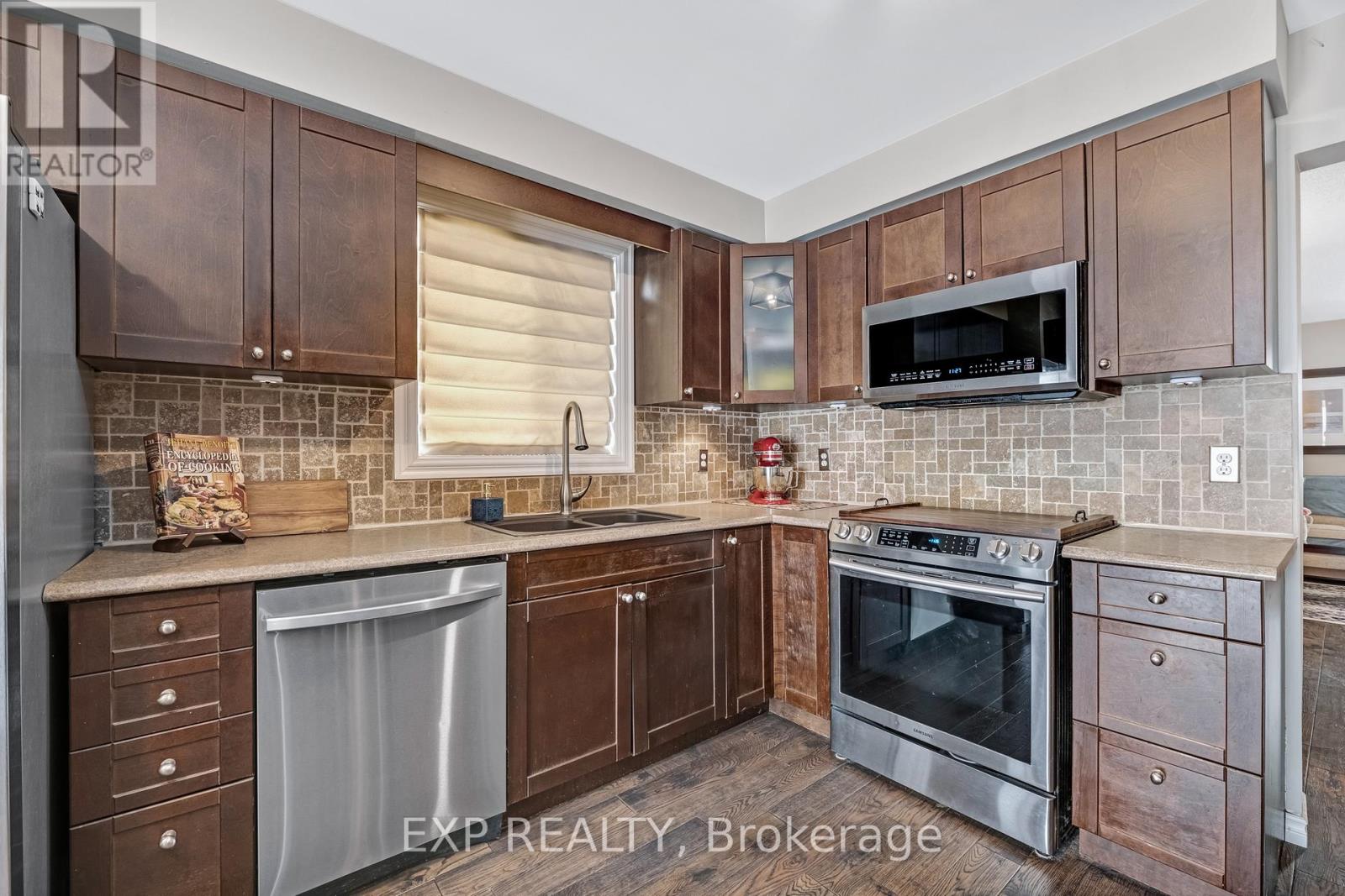 228 Mapleton Avenue S, Barrie (Holly), Ontario  L4N 8T3 - Photo 17 - S12739456