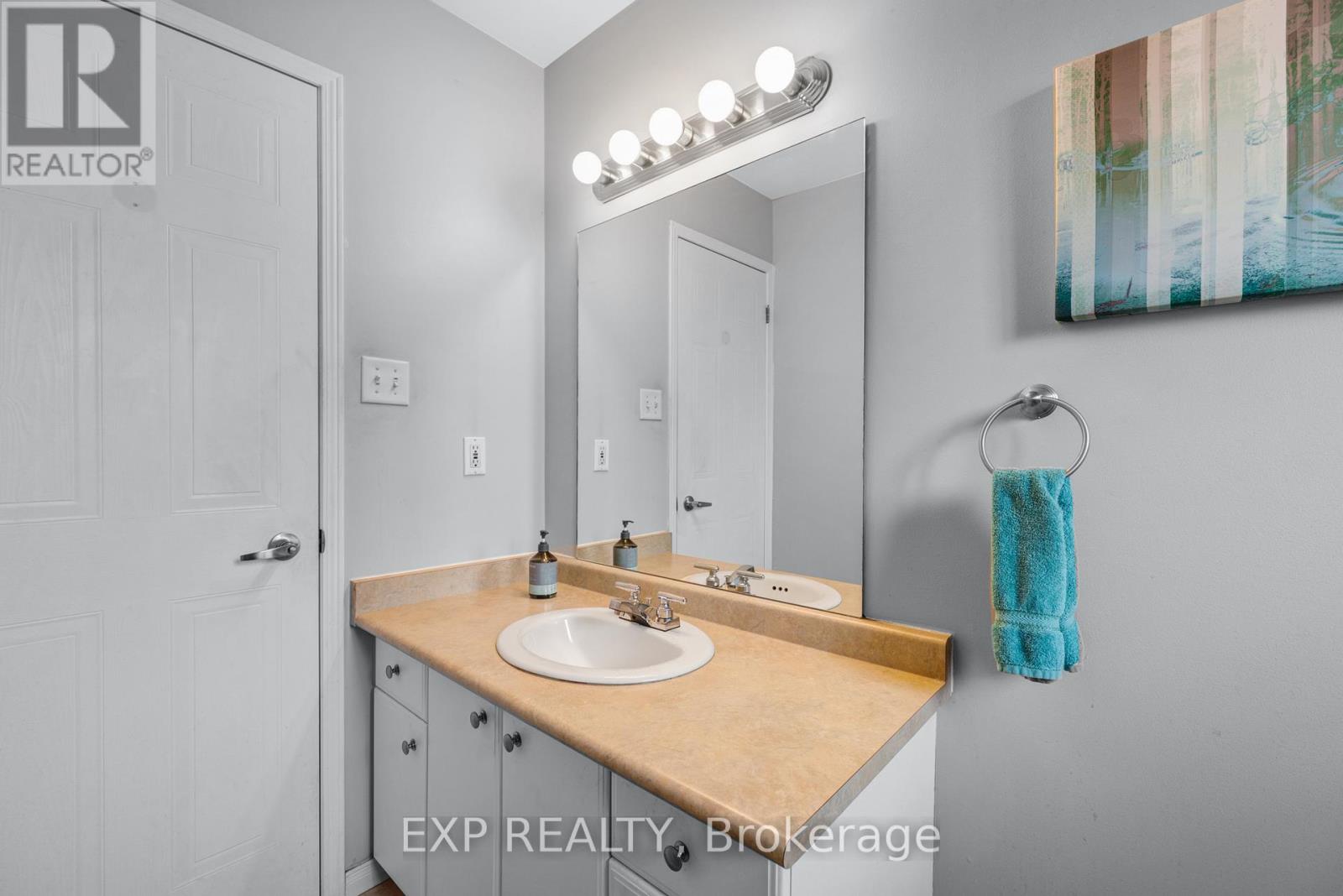 228 Mapleton Avenue S, Barrie (Holly), Ontario  L4N 8T3 - Photo 26 - S12739456